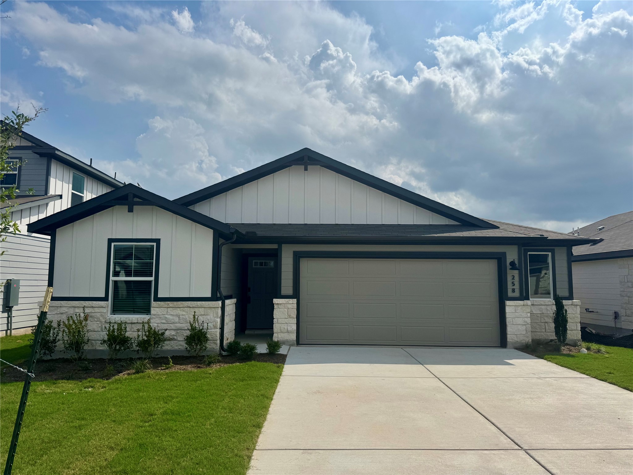 258 Texas Agate Dr — photo
