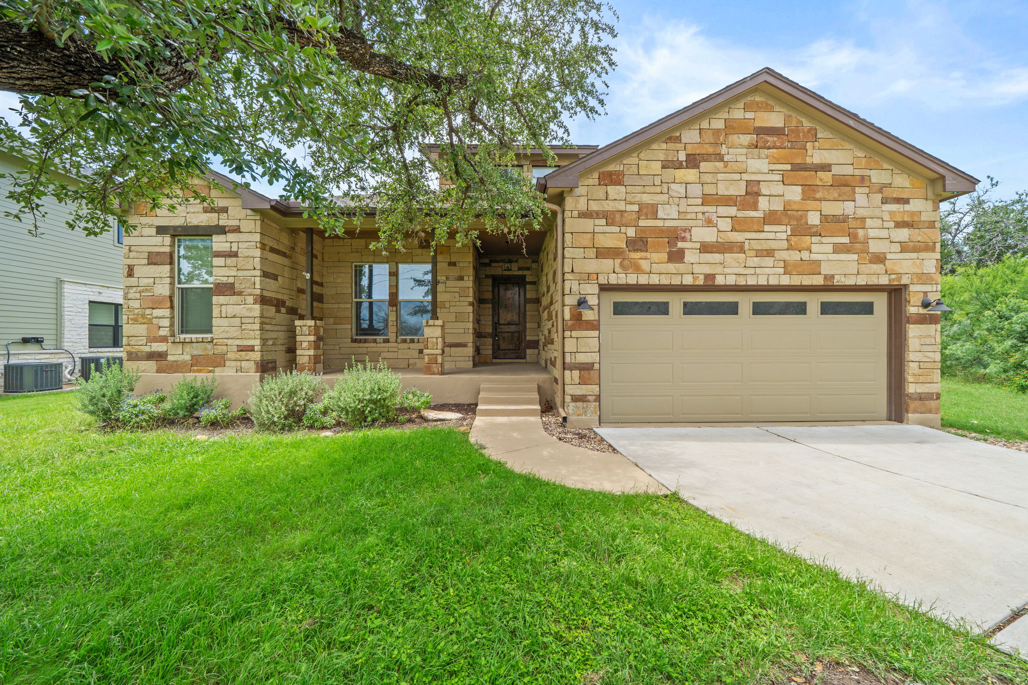 413 Bedford Dr — photo
