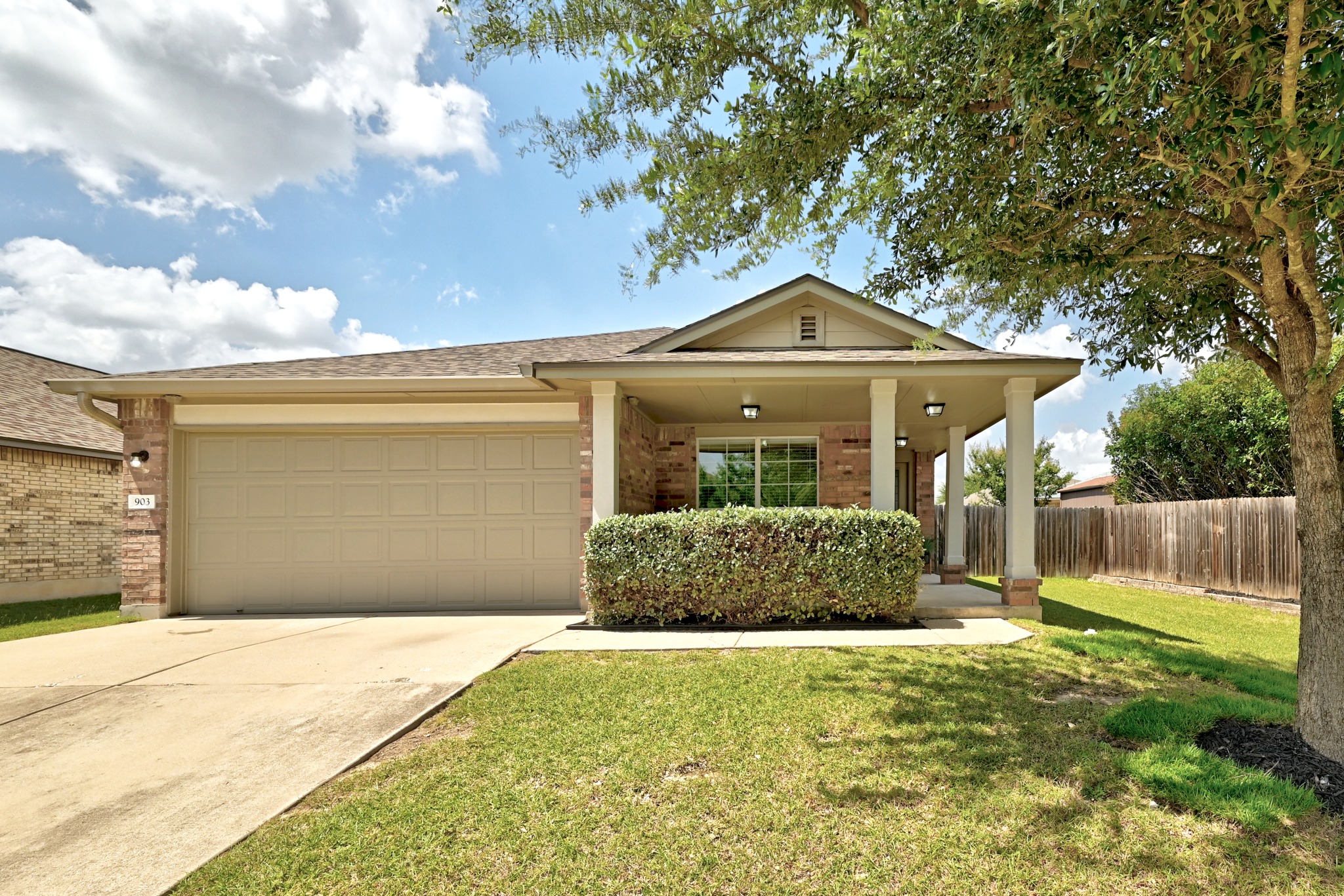 903 Gentry Dr — photo