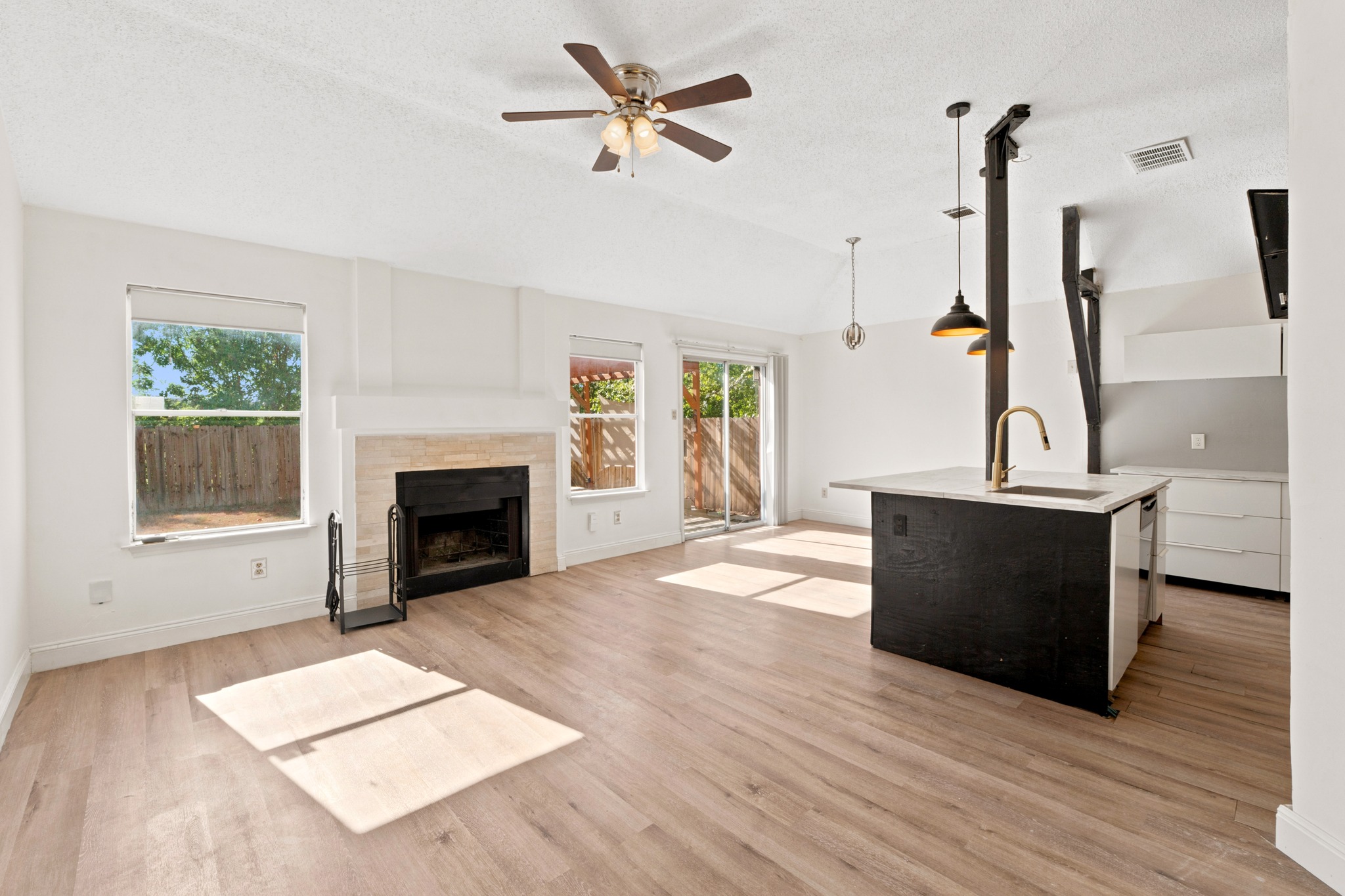 12501 Fallen Tower Ln — photo