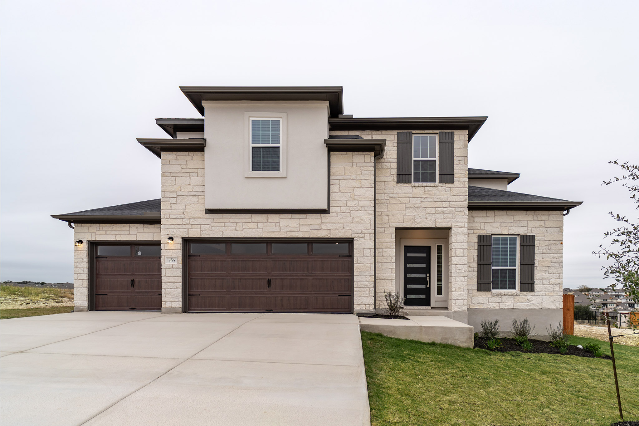 109 Joy Ln — photo