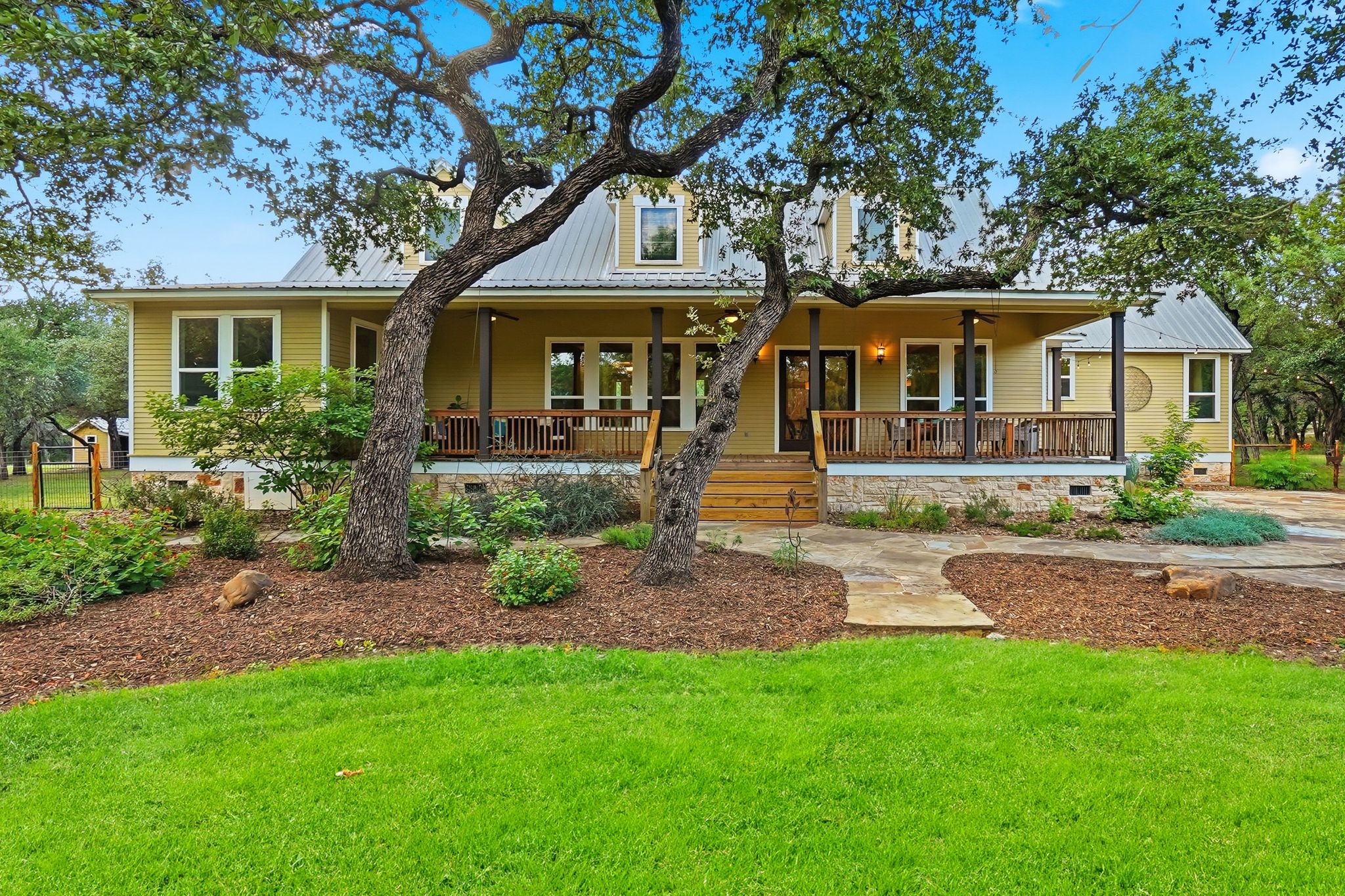130 Canyon Oaks Dr — photo