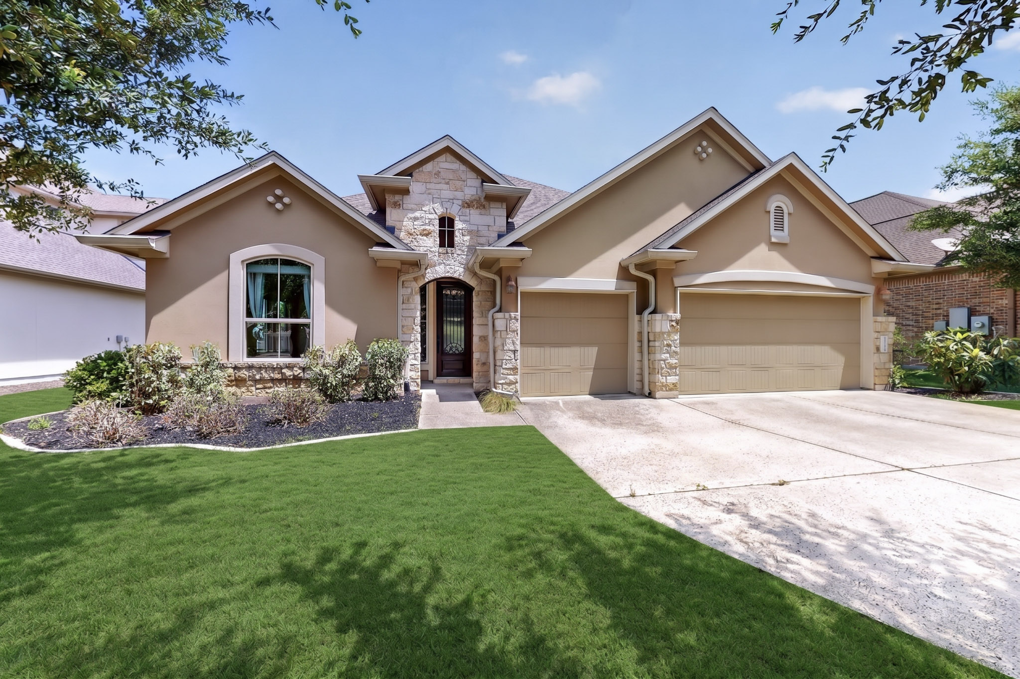 4804 Taurus Walk — photo