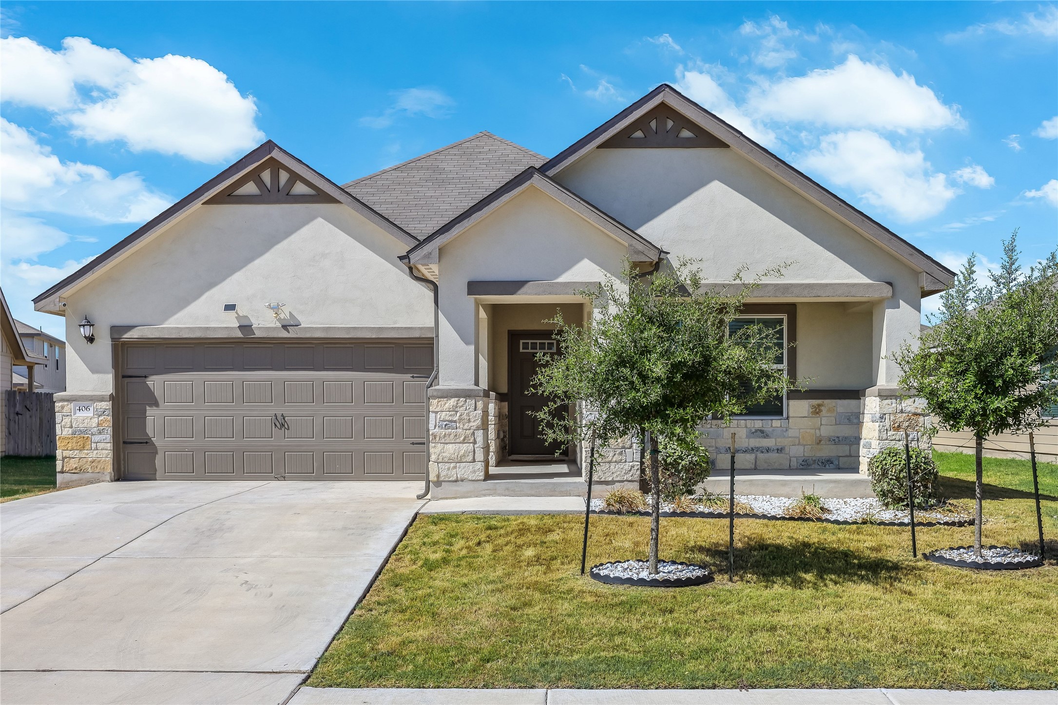 406 Grasslands Trl — photo