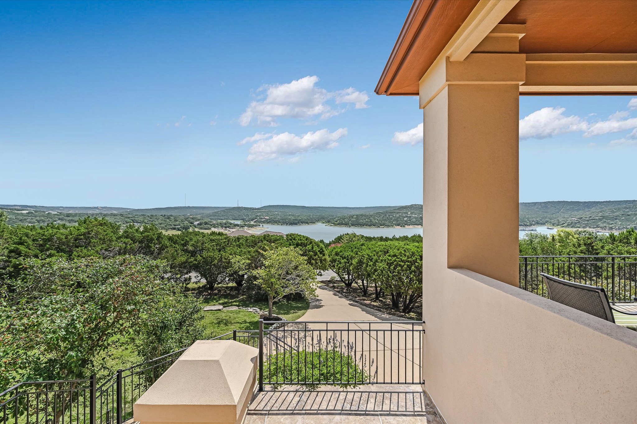17309 Northlake Hills Dr — photo