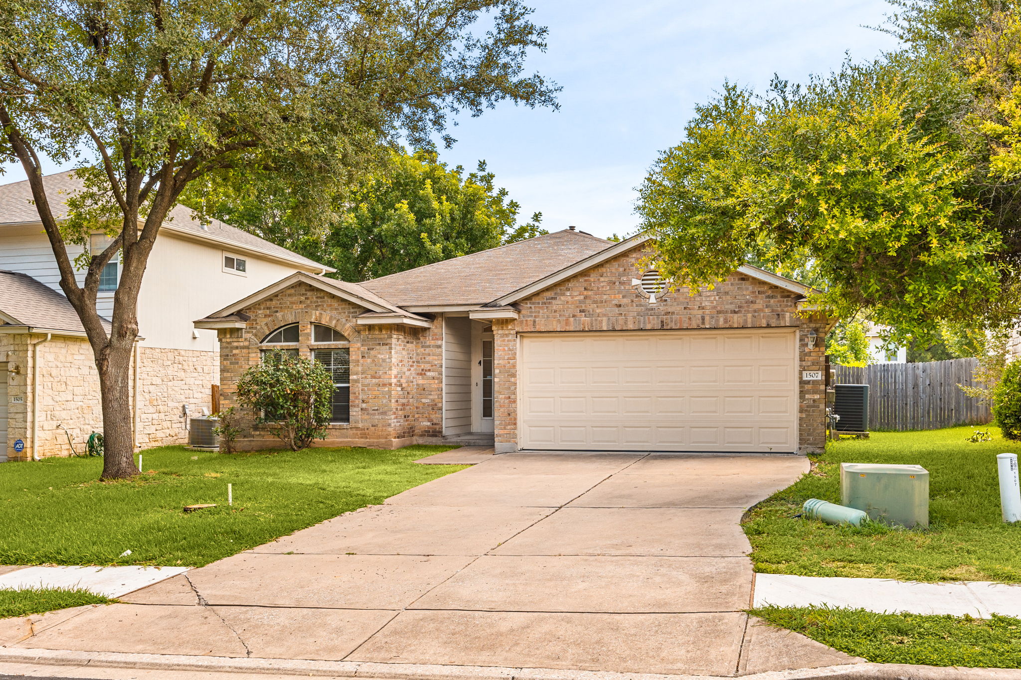 1507 Fort Lloyd Pl — photo