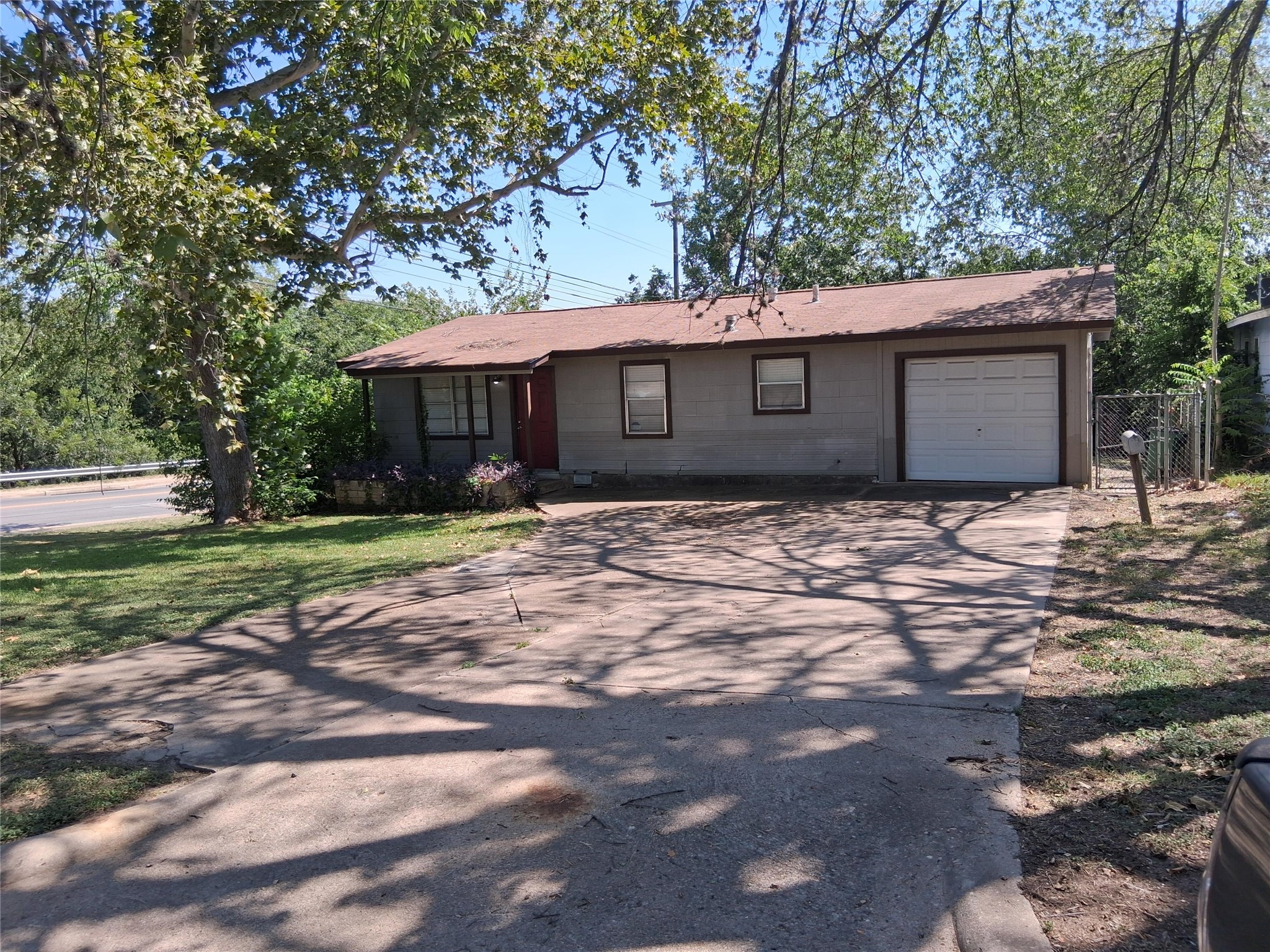 601 Orland Blvd — photo