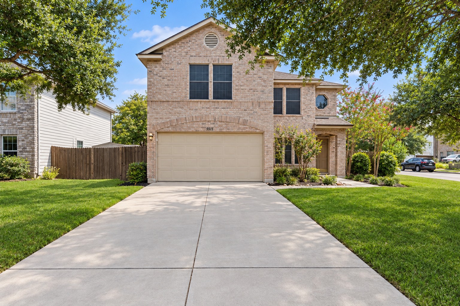 551 Whispering Hollow Dr — photo