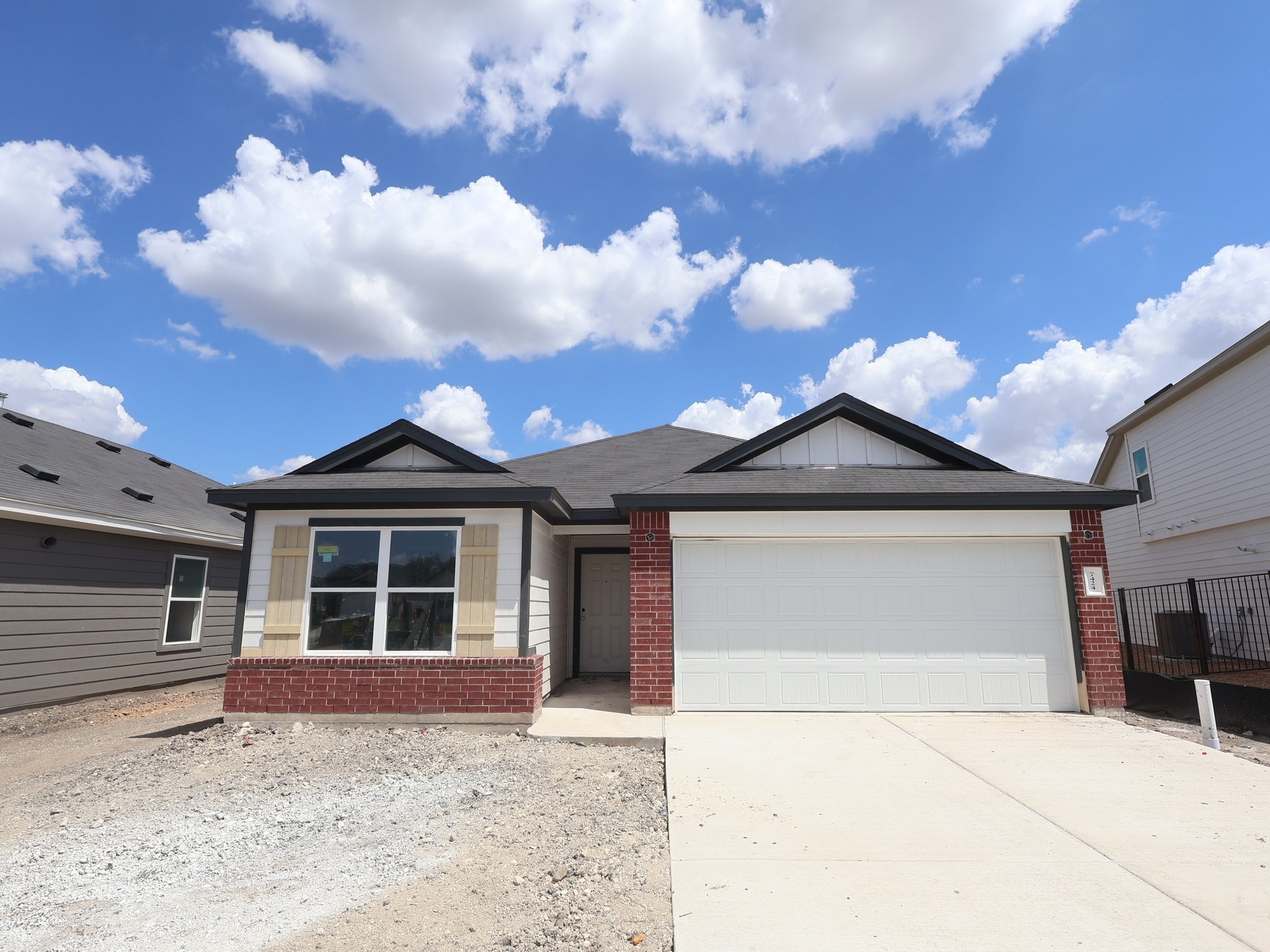 7424 Pullman CV — photo