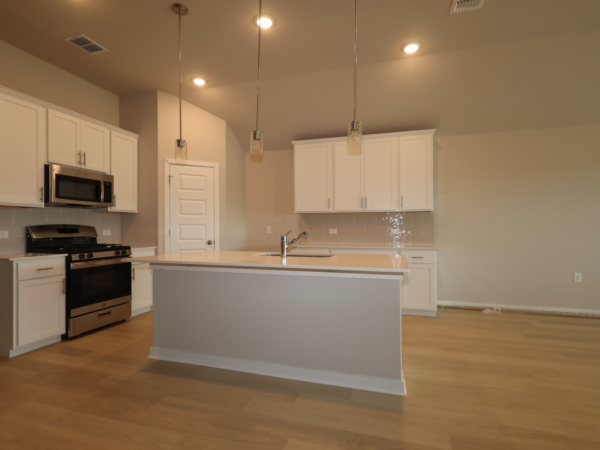 7424 Pullman Cove, Austin, TX 78747 — photo 3