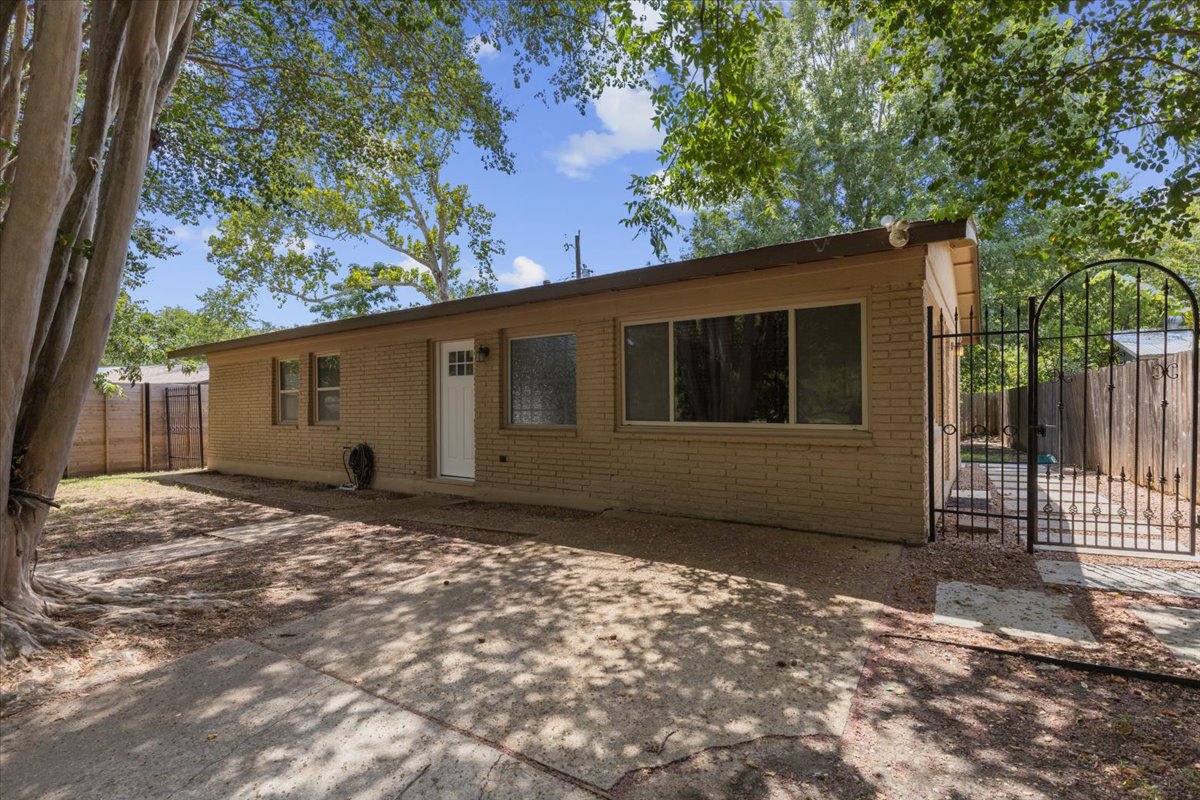 7604 Robalo Road, Austin, TX 78757