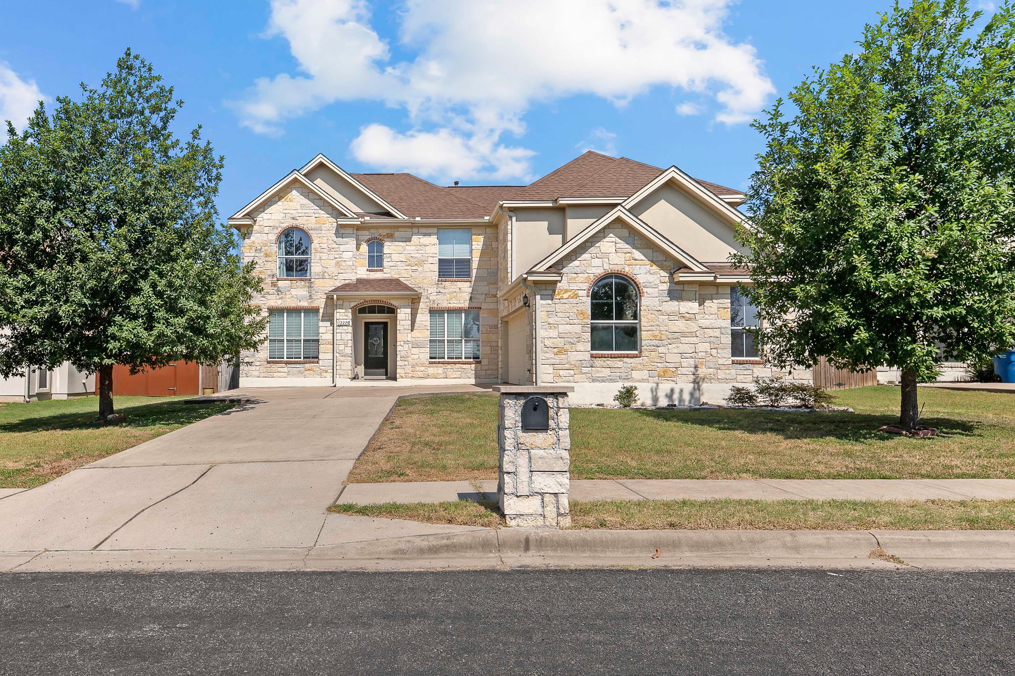 12220 Tanglewild Dr — photo