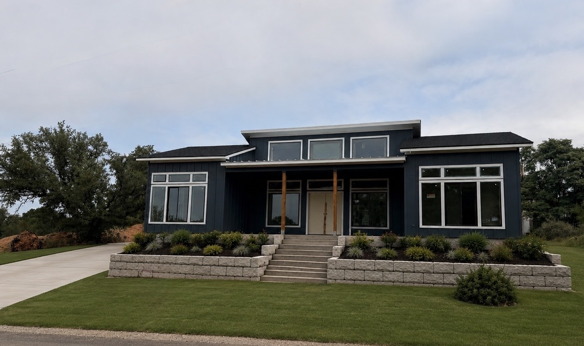 214 W Bluebriar Dr — photo