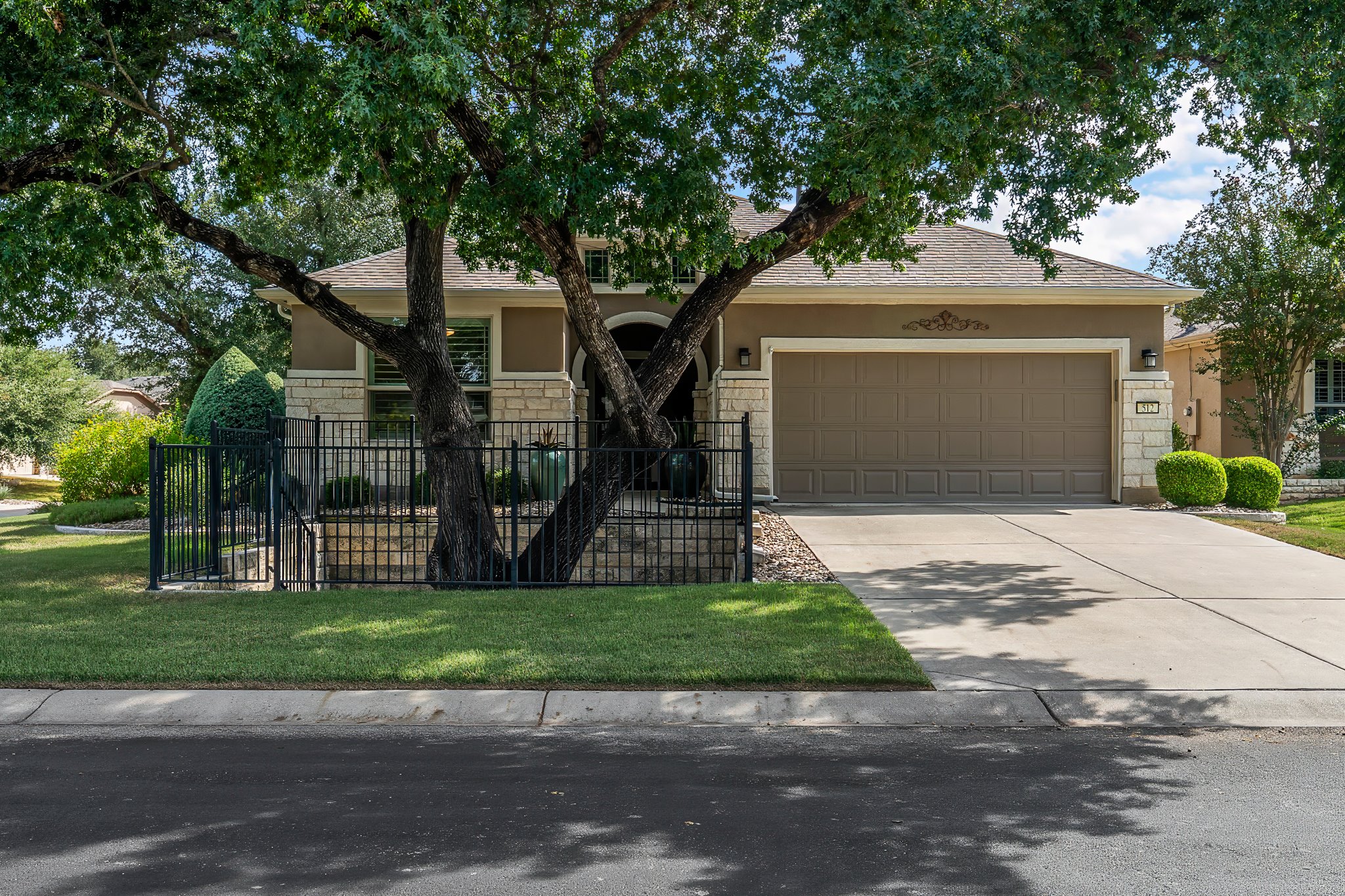 512 Martin Creek Ln — photo