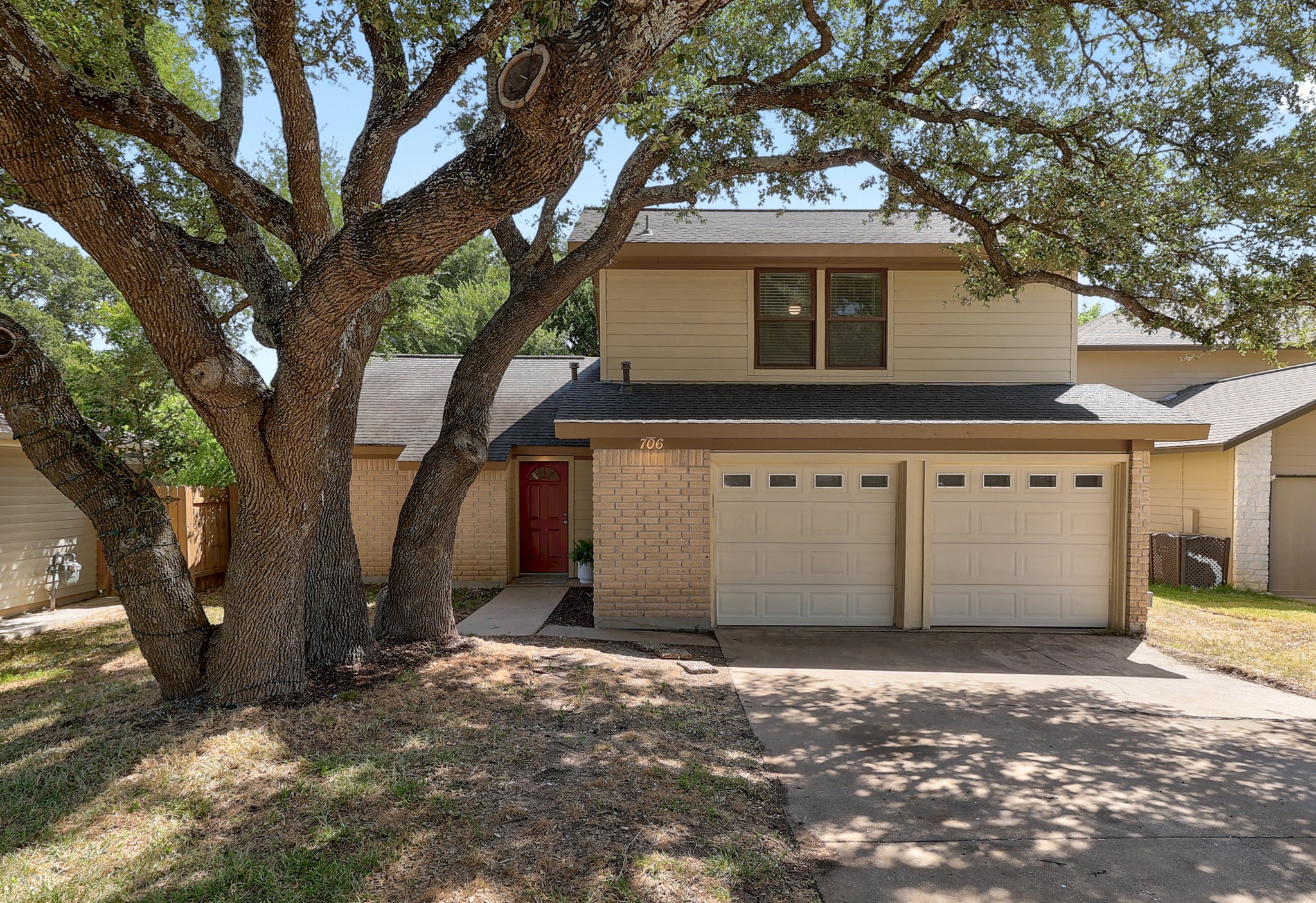 706 Milton CV — photo