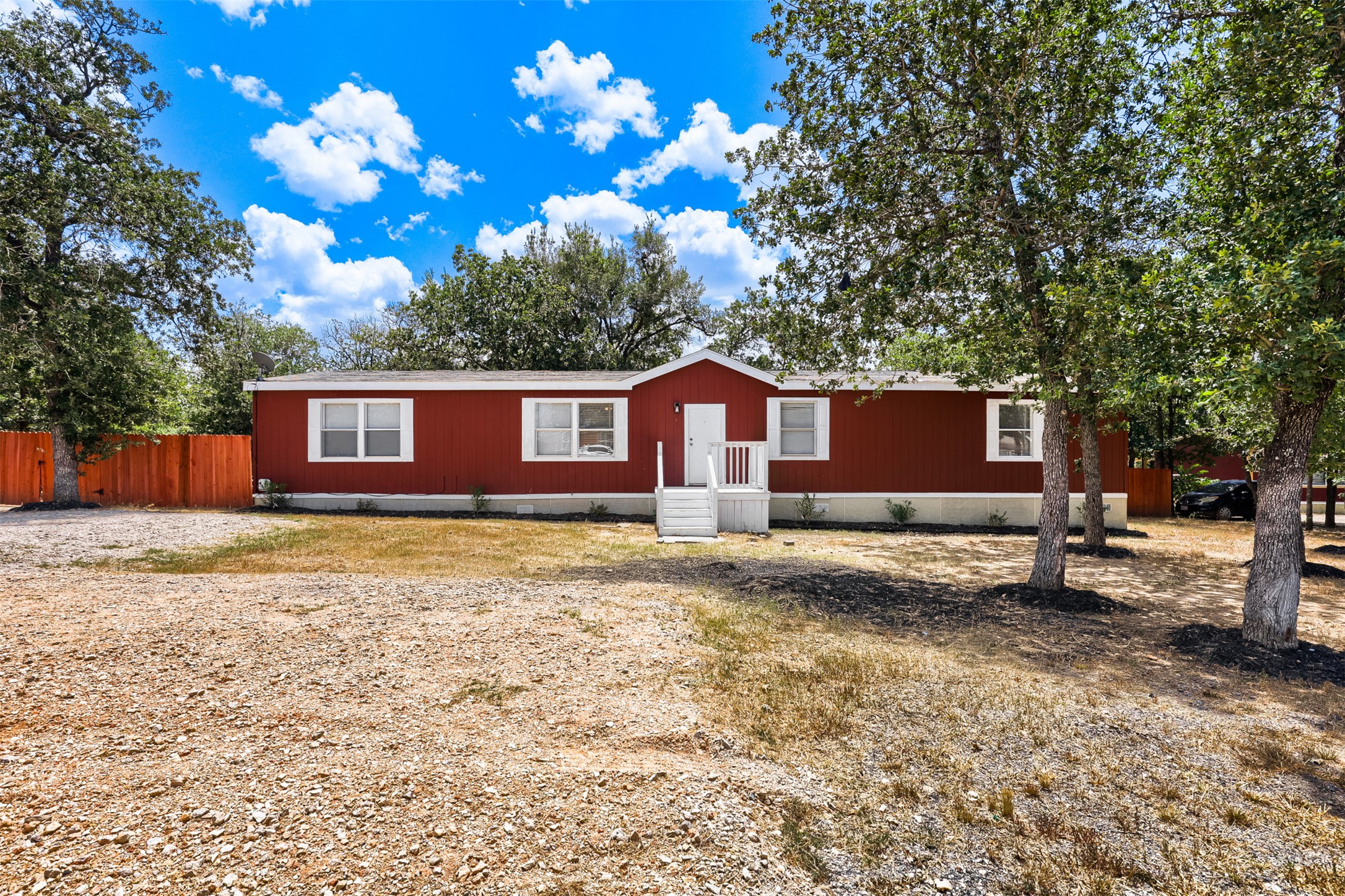 1017 Rosewood Dr — photo