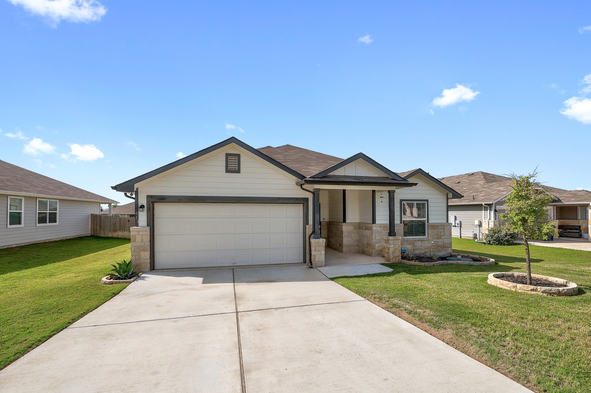413 Hunter Loop, Bertram, TX 78605 — photo 2