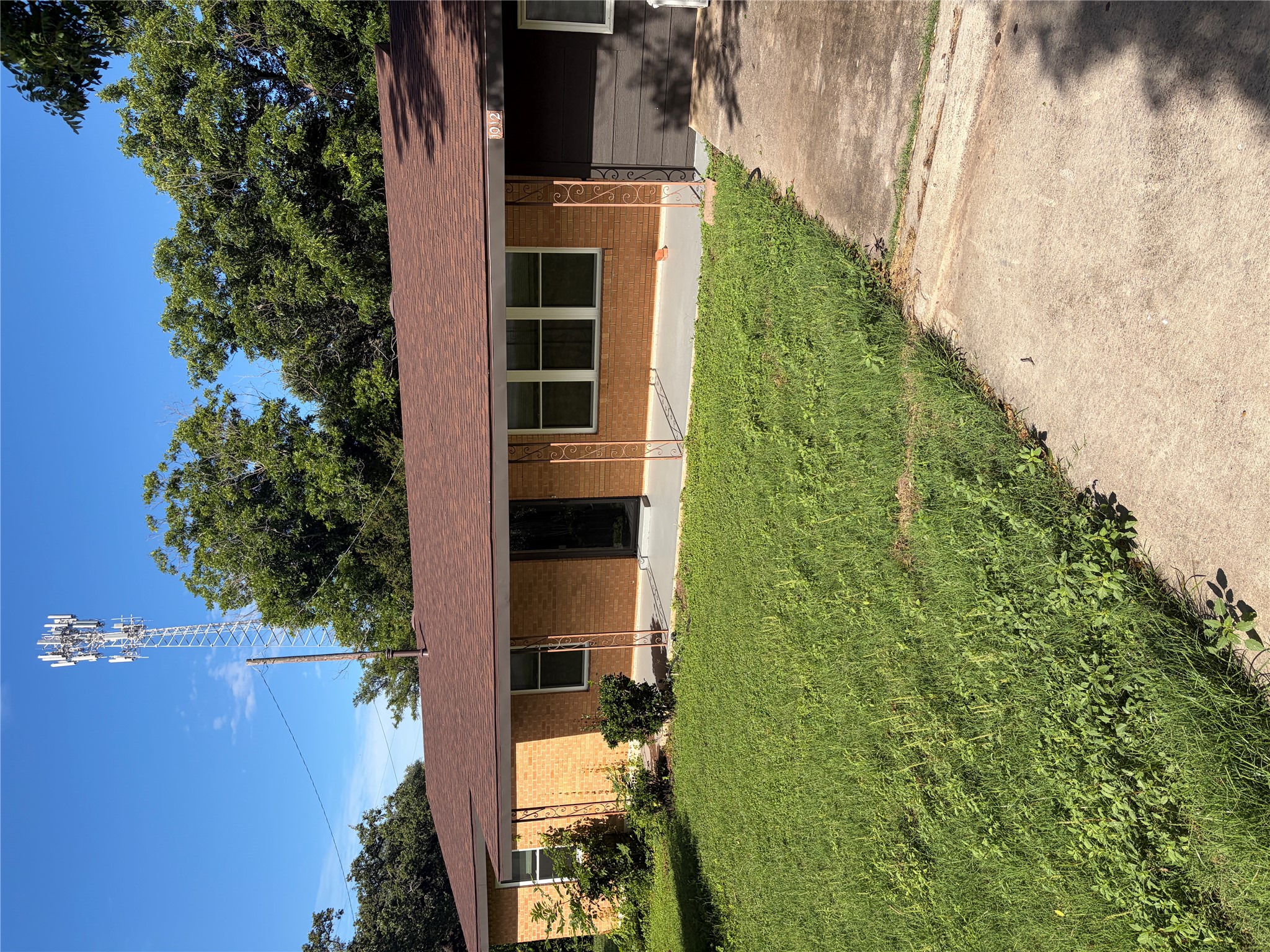 1012 N Water St — photo