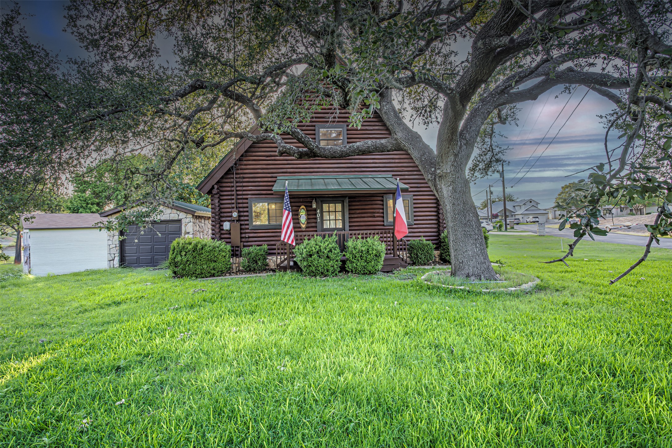 401 Lake Point Dr — photo
