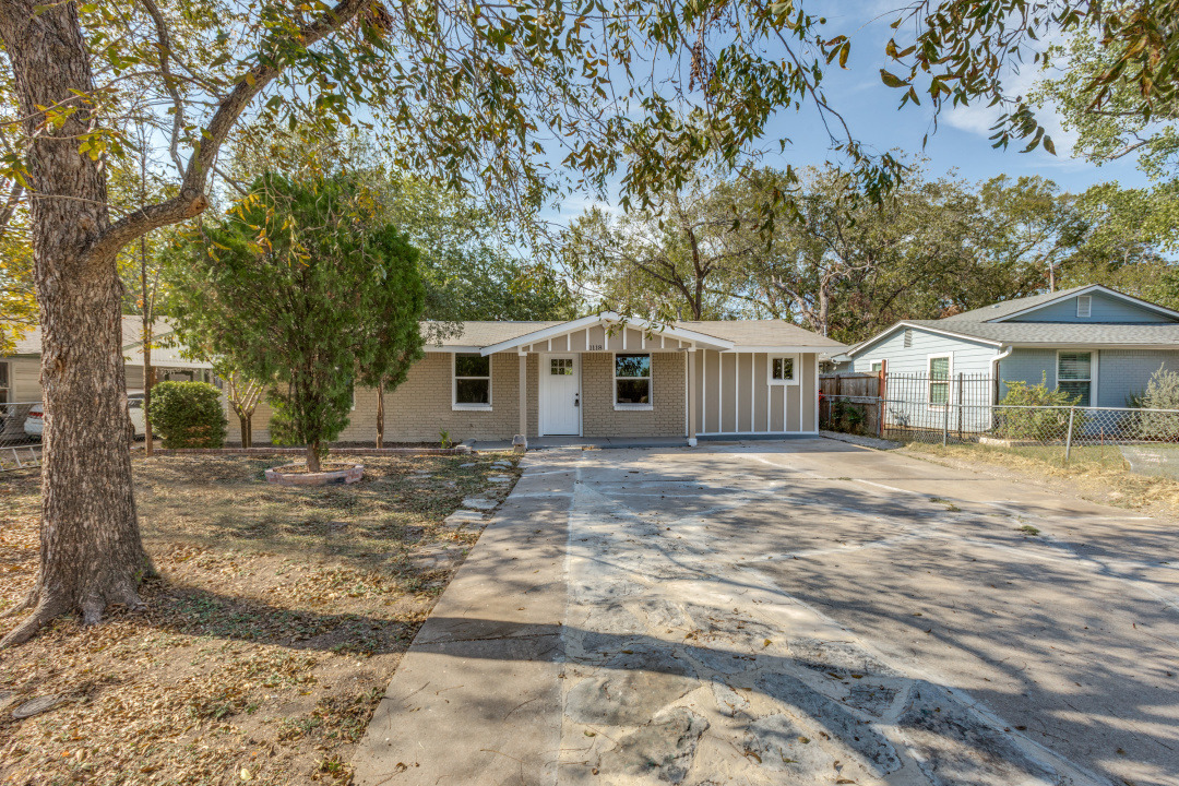 1118 Spur St — photo