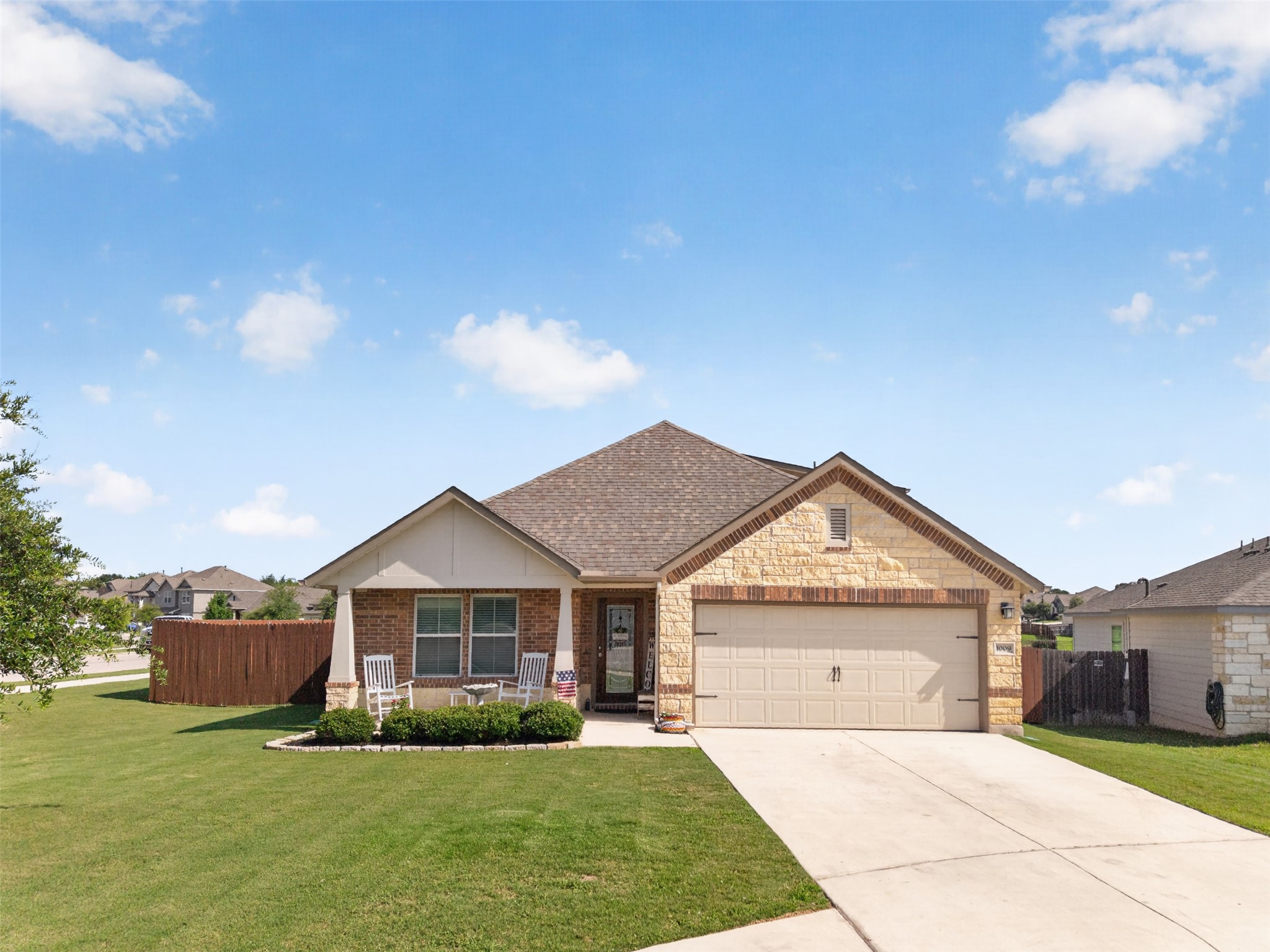 1009 Bright Star CV — photo
