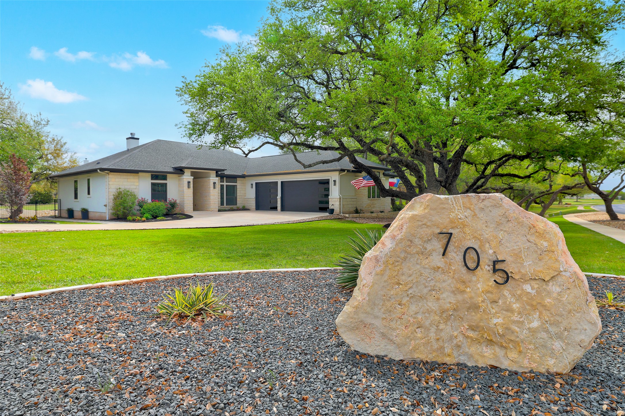 705 Pheasant Mdw — photo