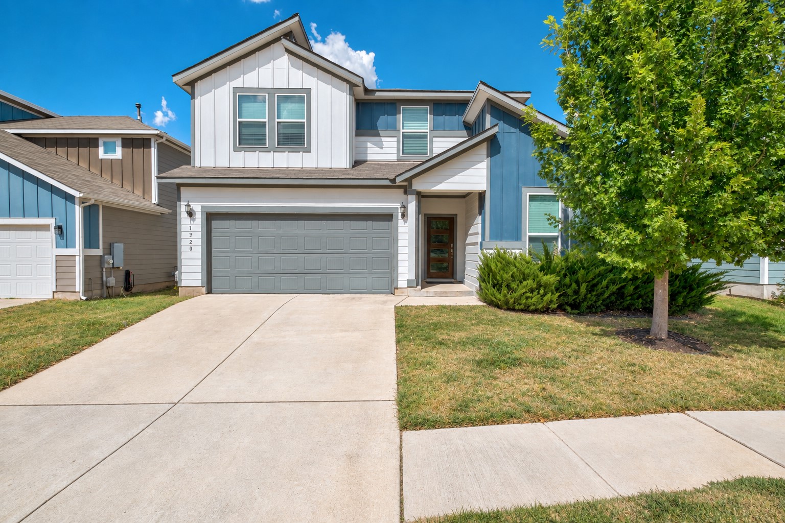 11920 Saddle Rock Dr — photo