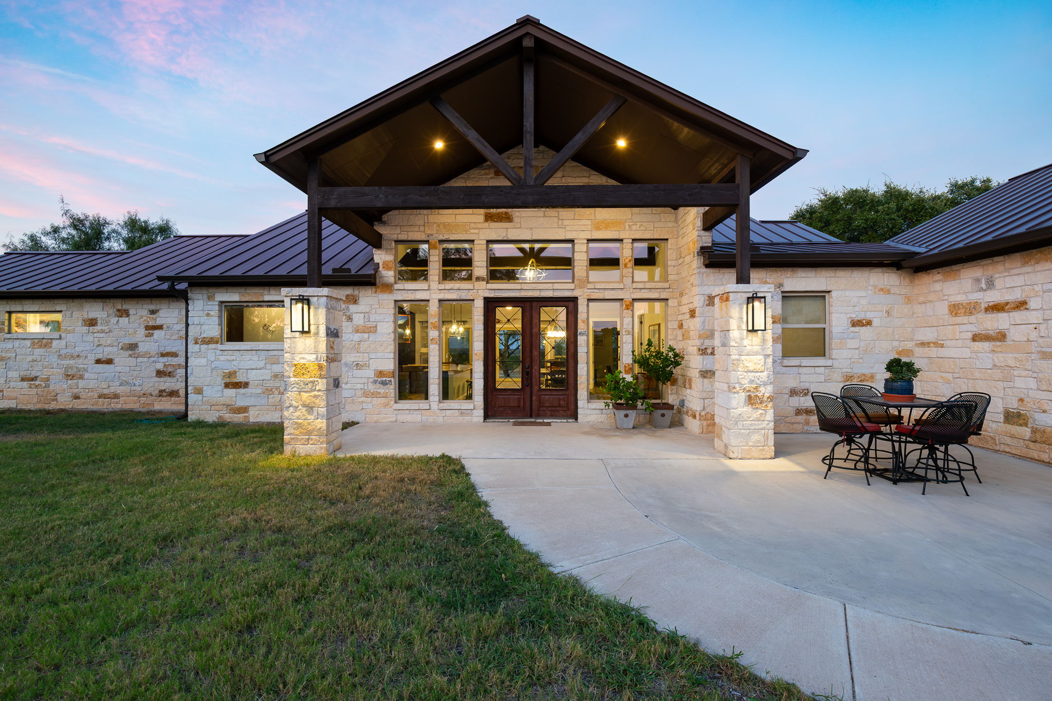113 Jayhawk Ct — photo