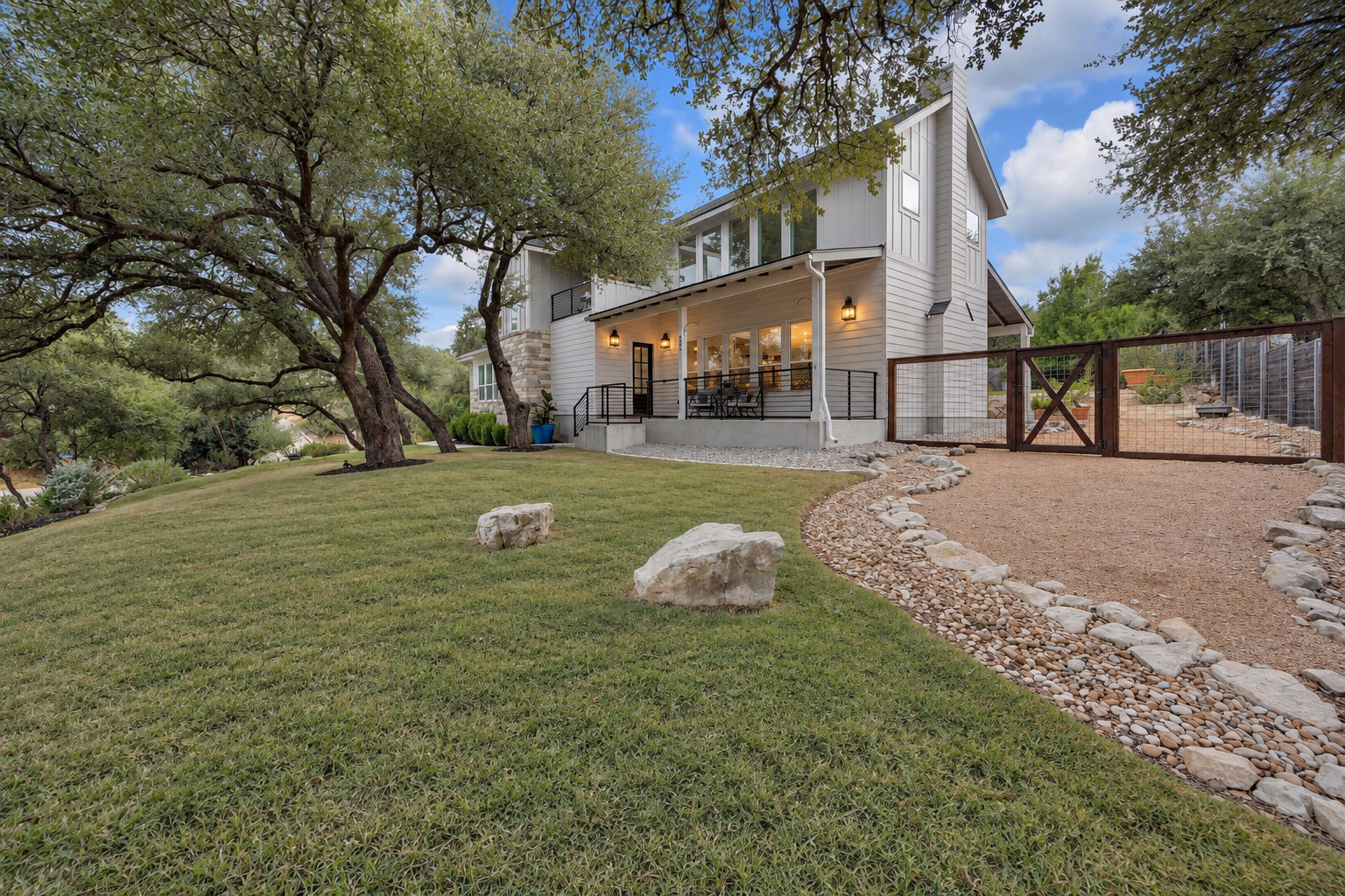 501 Alva Dr — photo