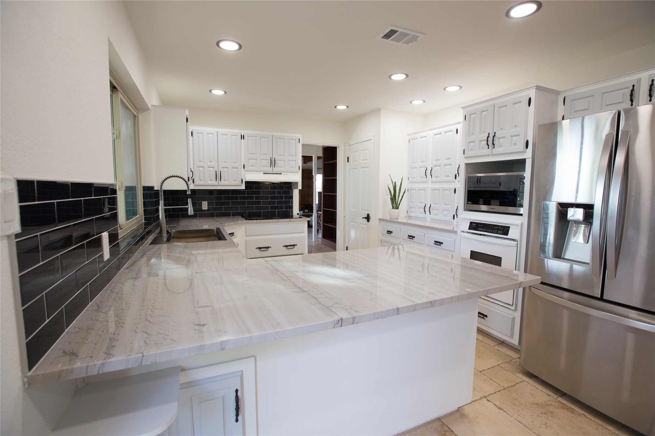 3517 GATTIS SCHOOL RD — photo 2
