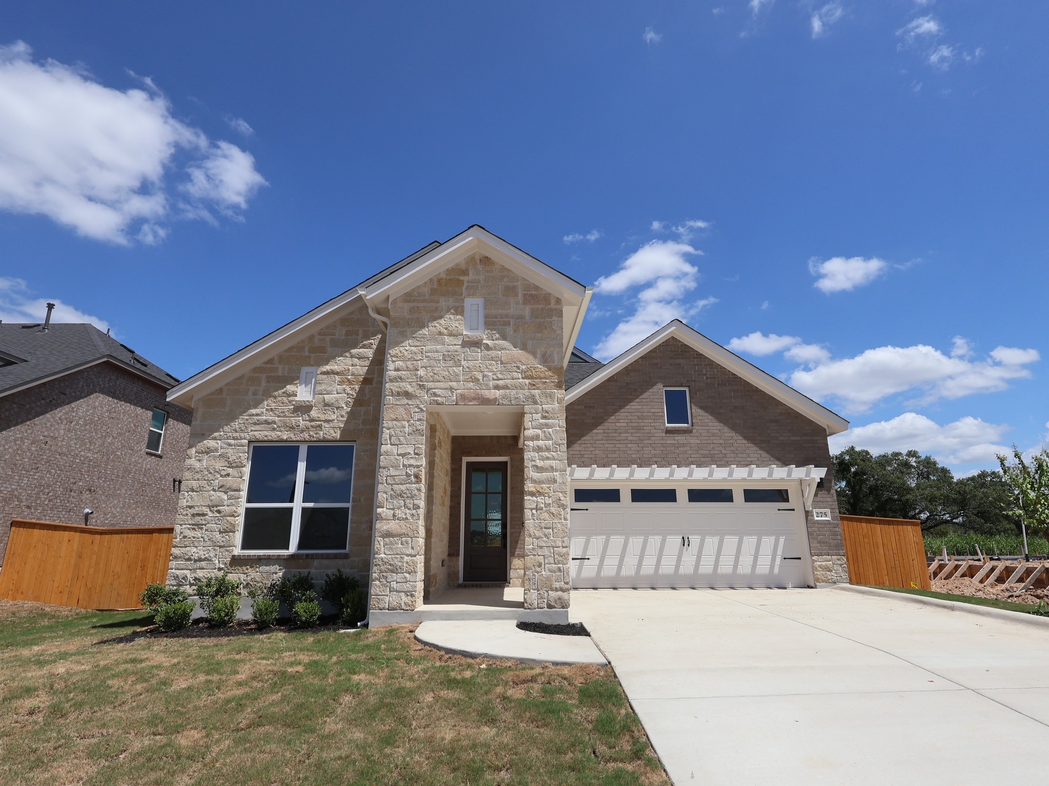 275 Callahan Loop — photo