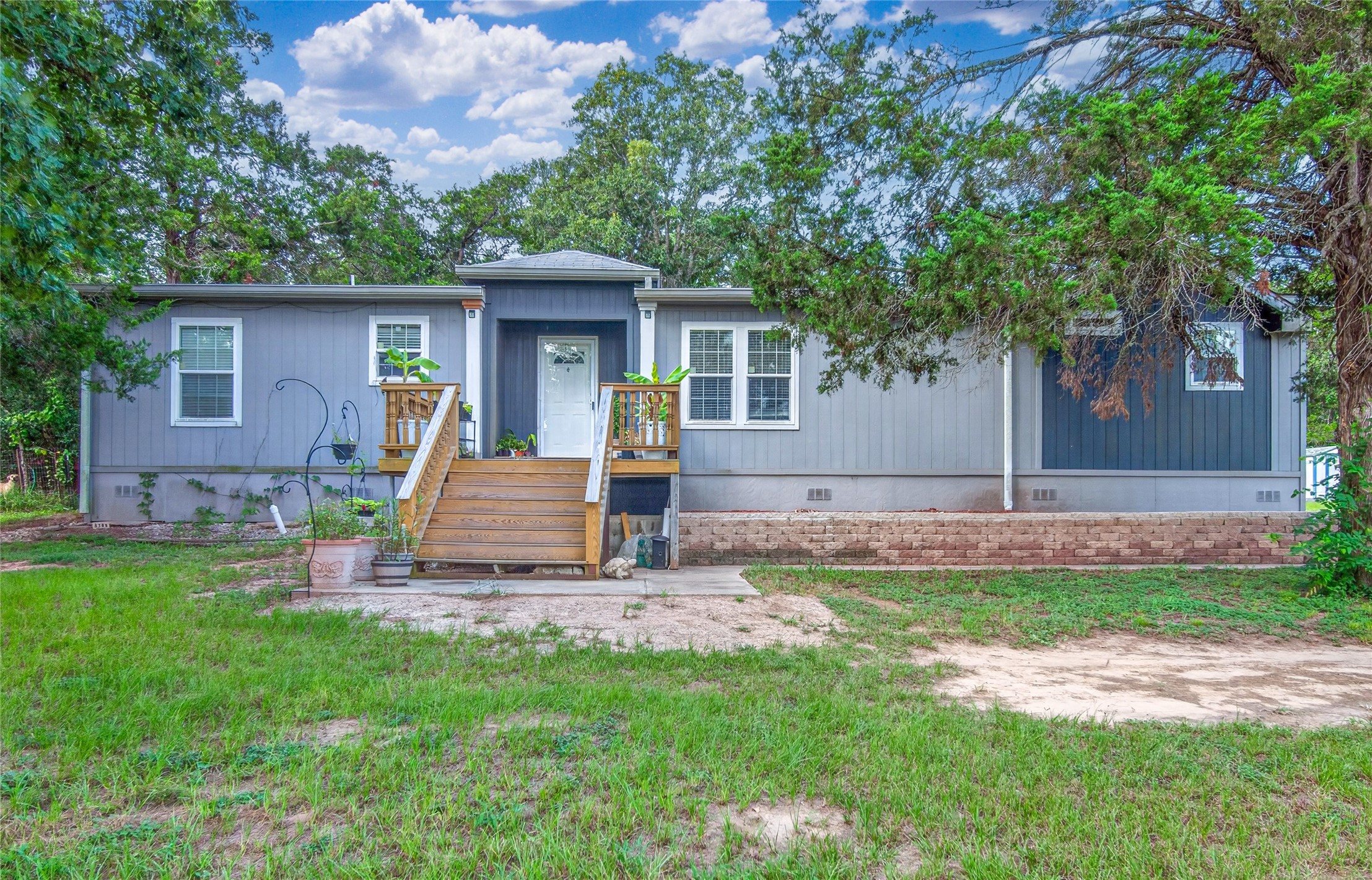 155 Hidden Oaks Loop, Elgin, TX 78621 — photo 3