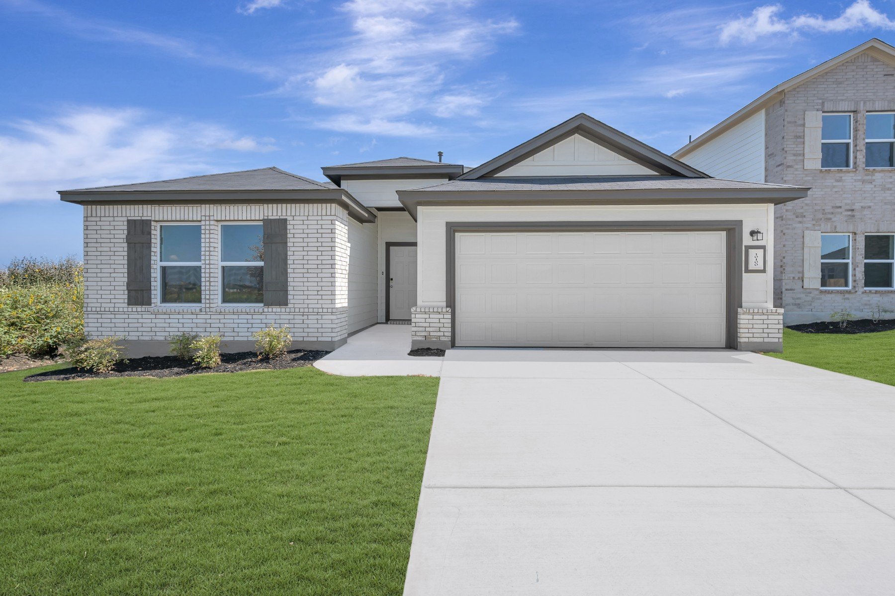 10100 Majestic Hawk Way — photo