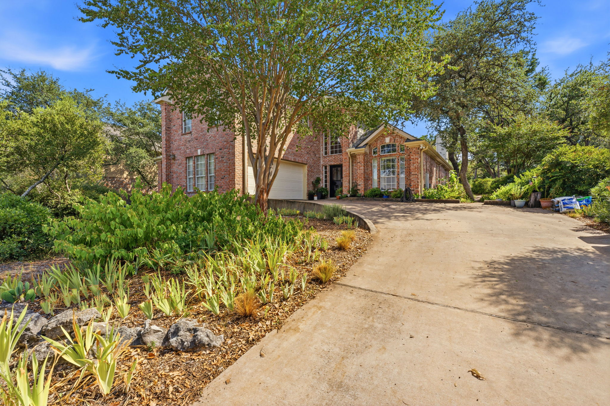 10505 Grand Oak Cir — photo
