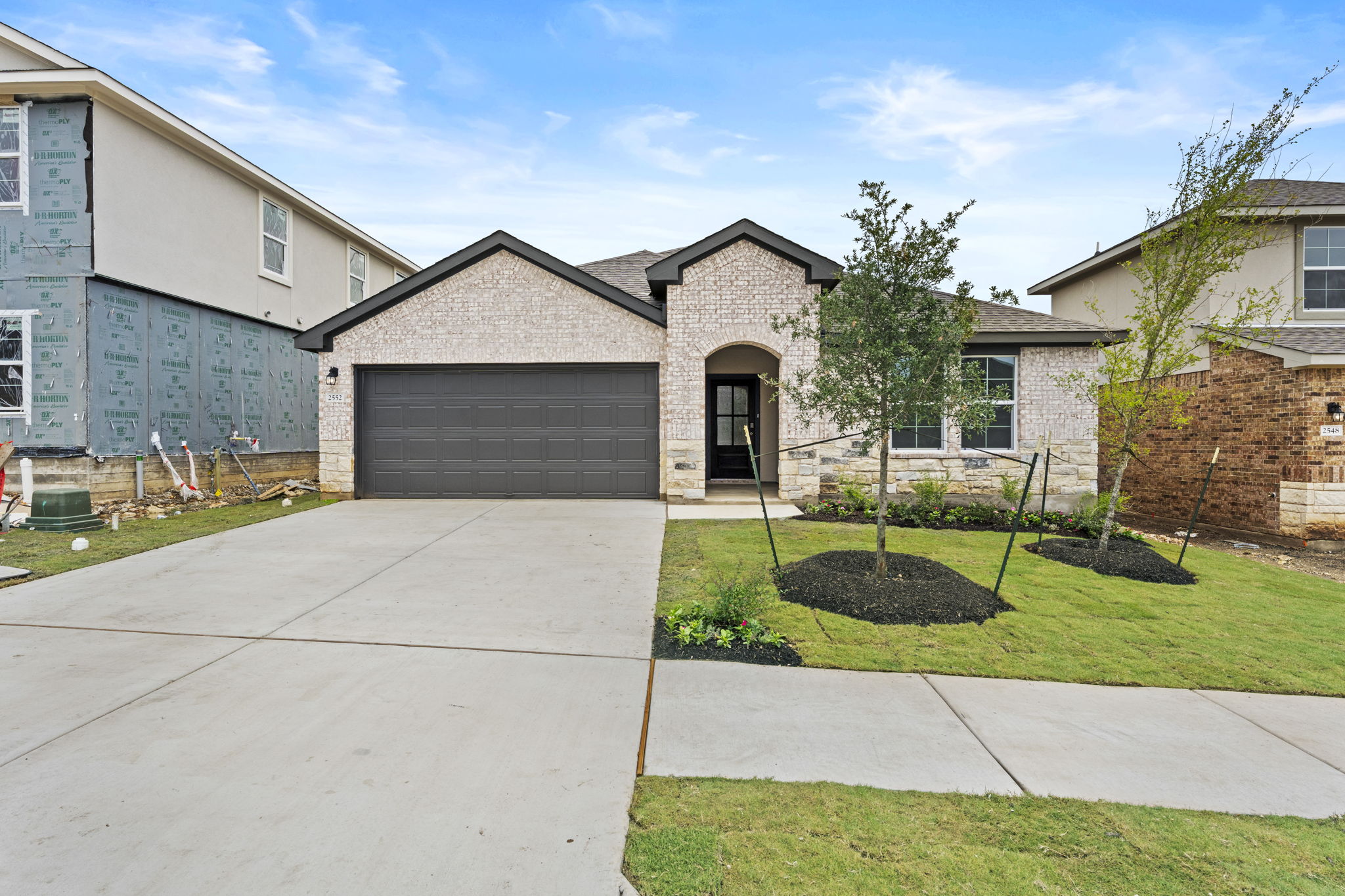 2552 Whittler Rd — photo