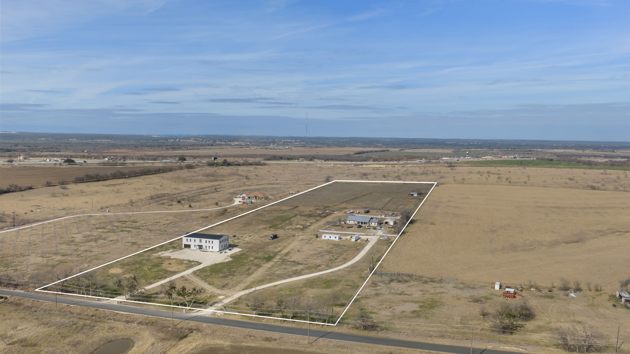 835 E County Road 304, Jarrell, TX 76537 — photo 3