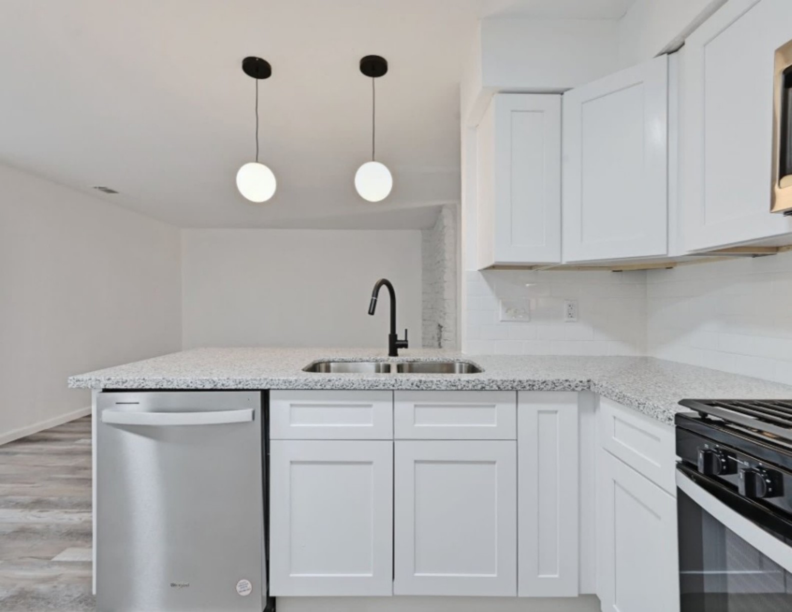 2303 Cedrick CV C — photo