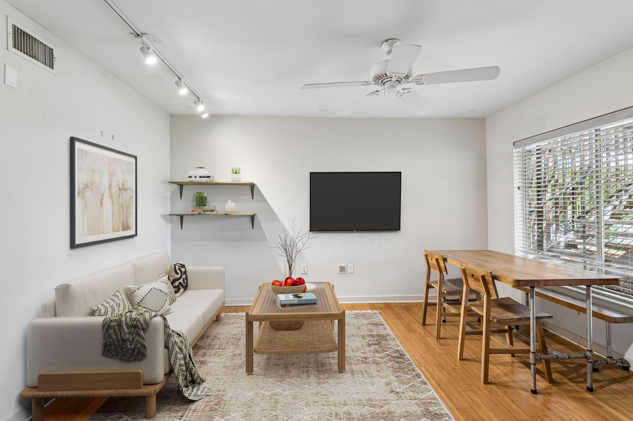 2200 Dickson Dr 128 — photo