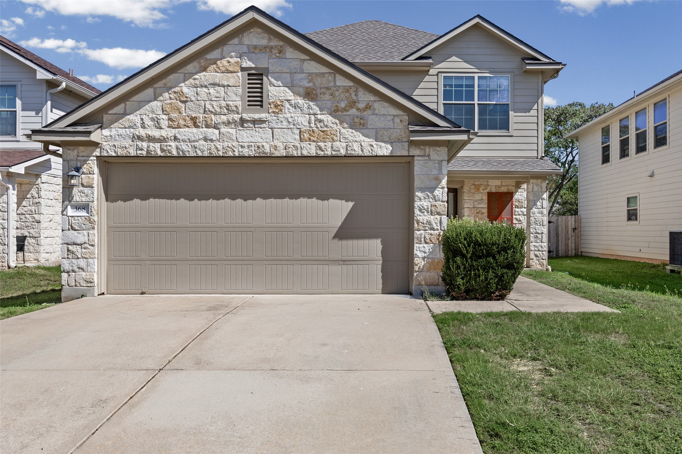 368 Housefinch Loop — photo
