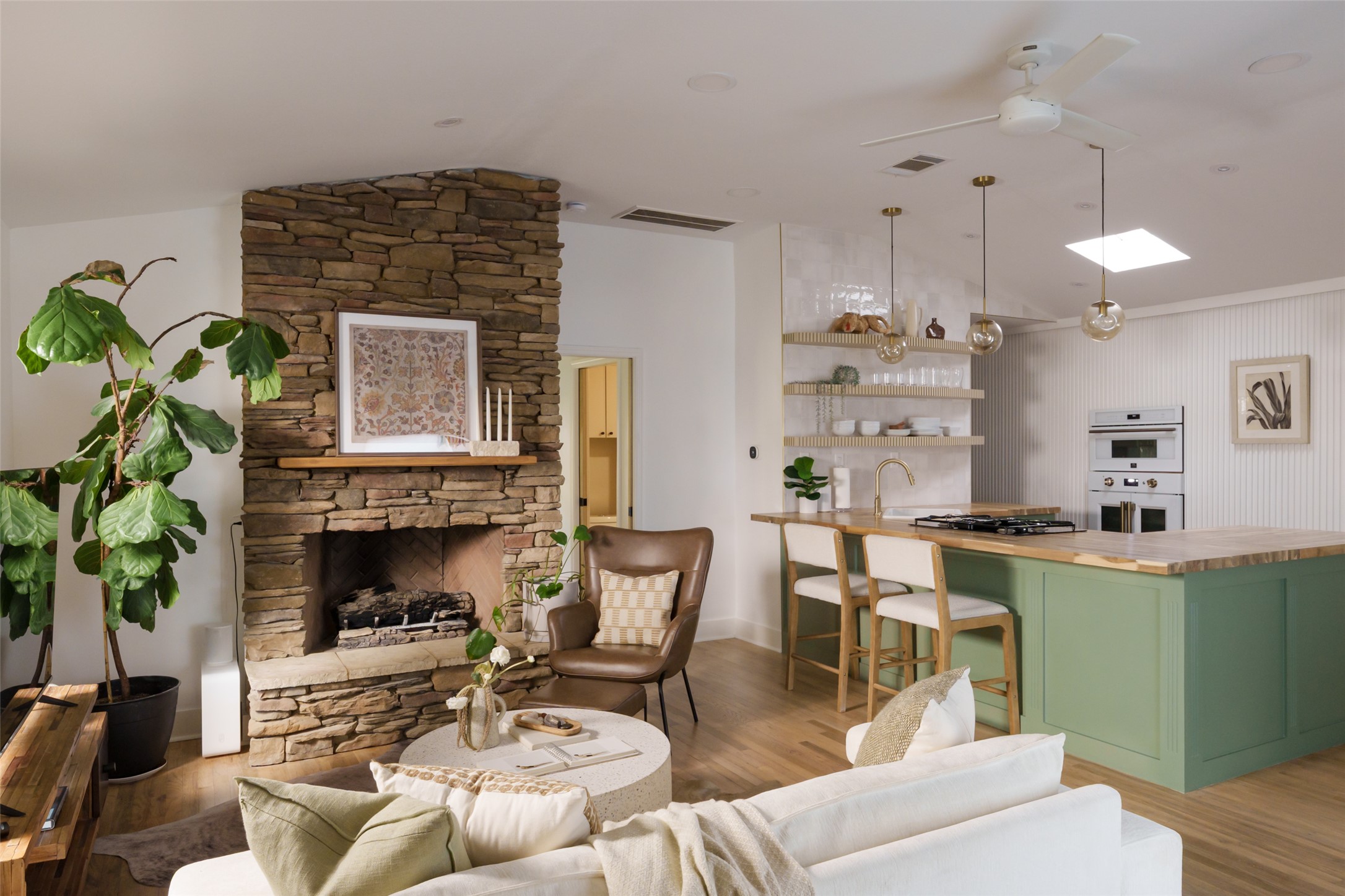 Home in Austin, TX 78704 — photo 3