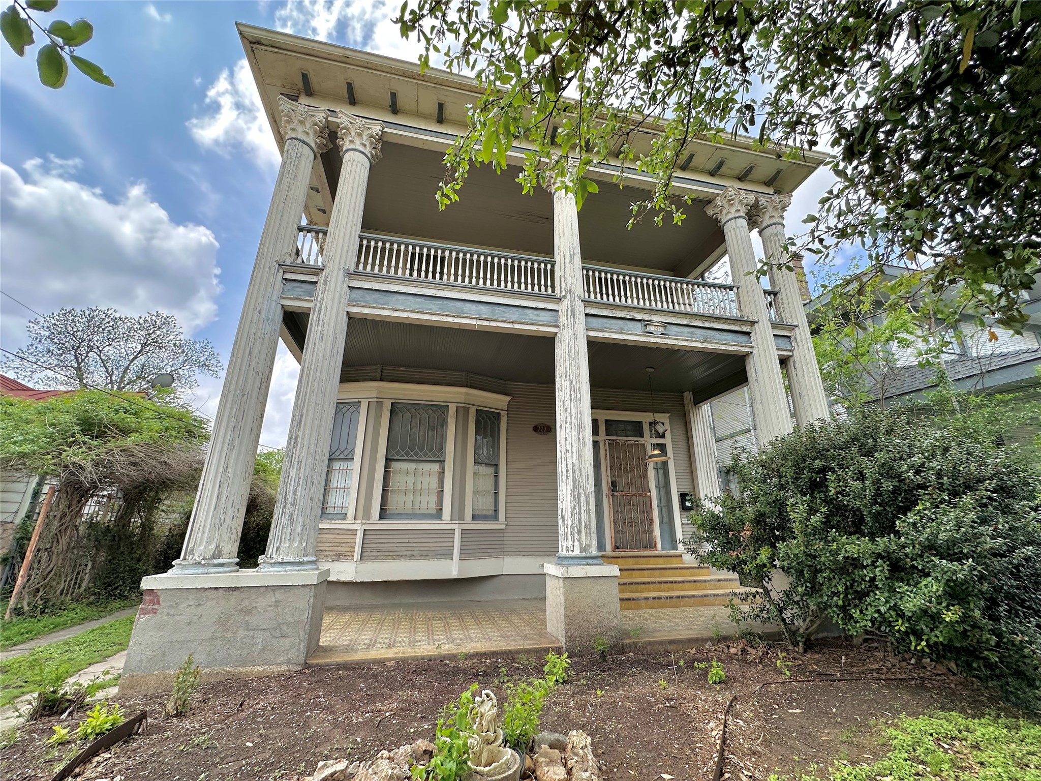 727 N Pine St — photo