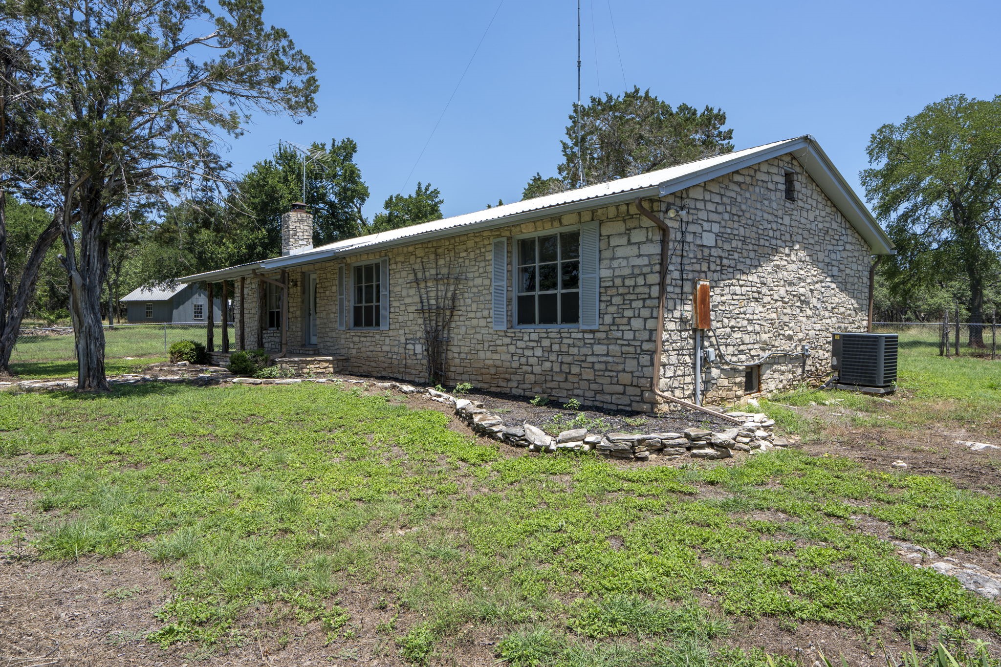 801 Billie Brooks Ln — photo