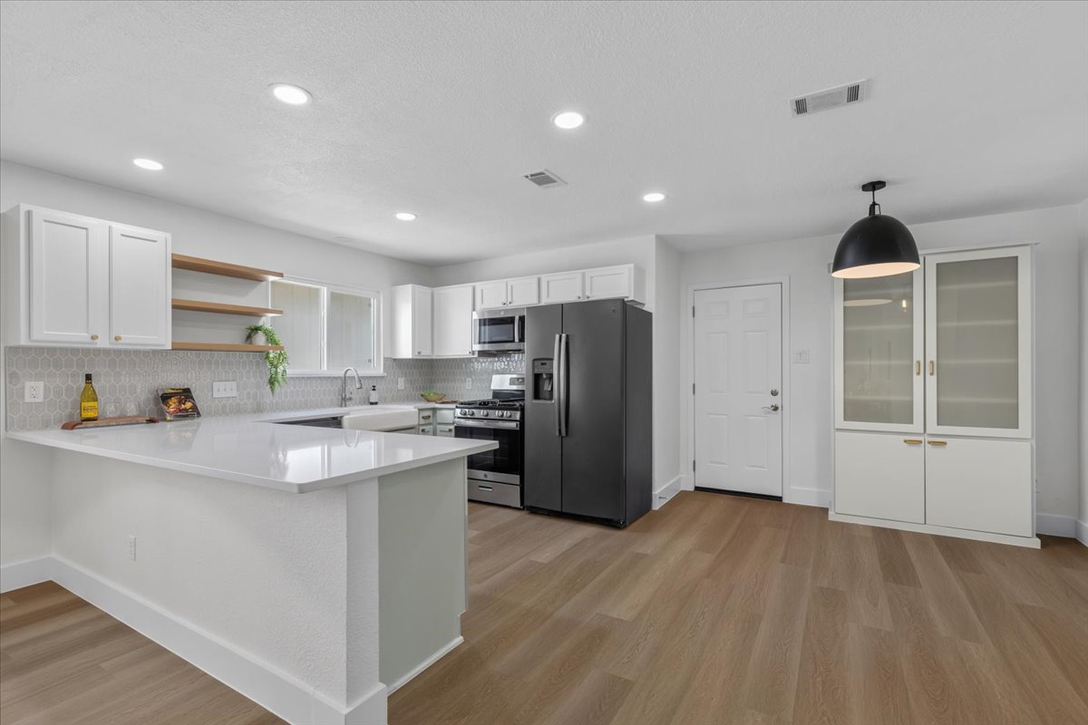 13000 Meadowheath CV — photo