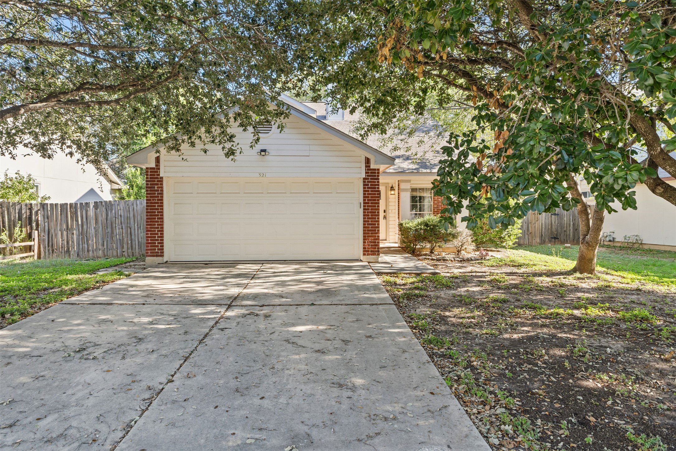 321 Zebra Dr — photo