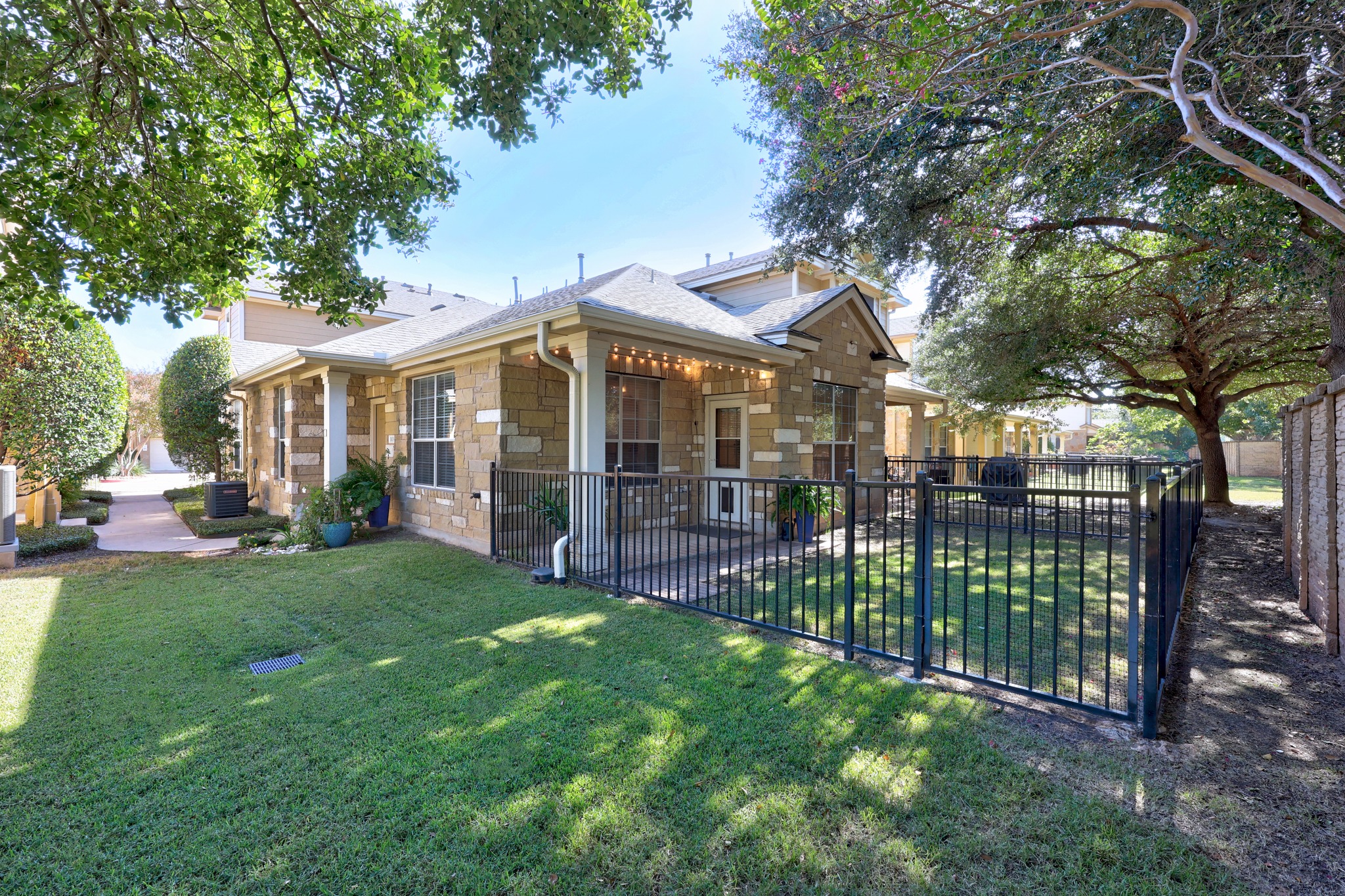 16100 Great Oaks Dr S Unit 1103 — photo