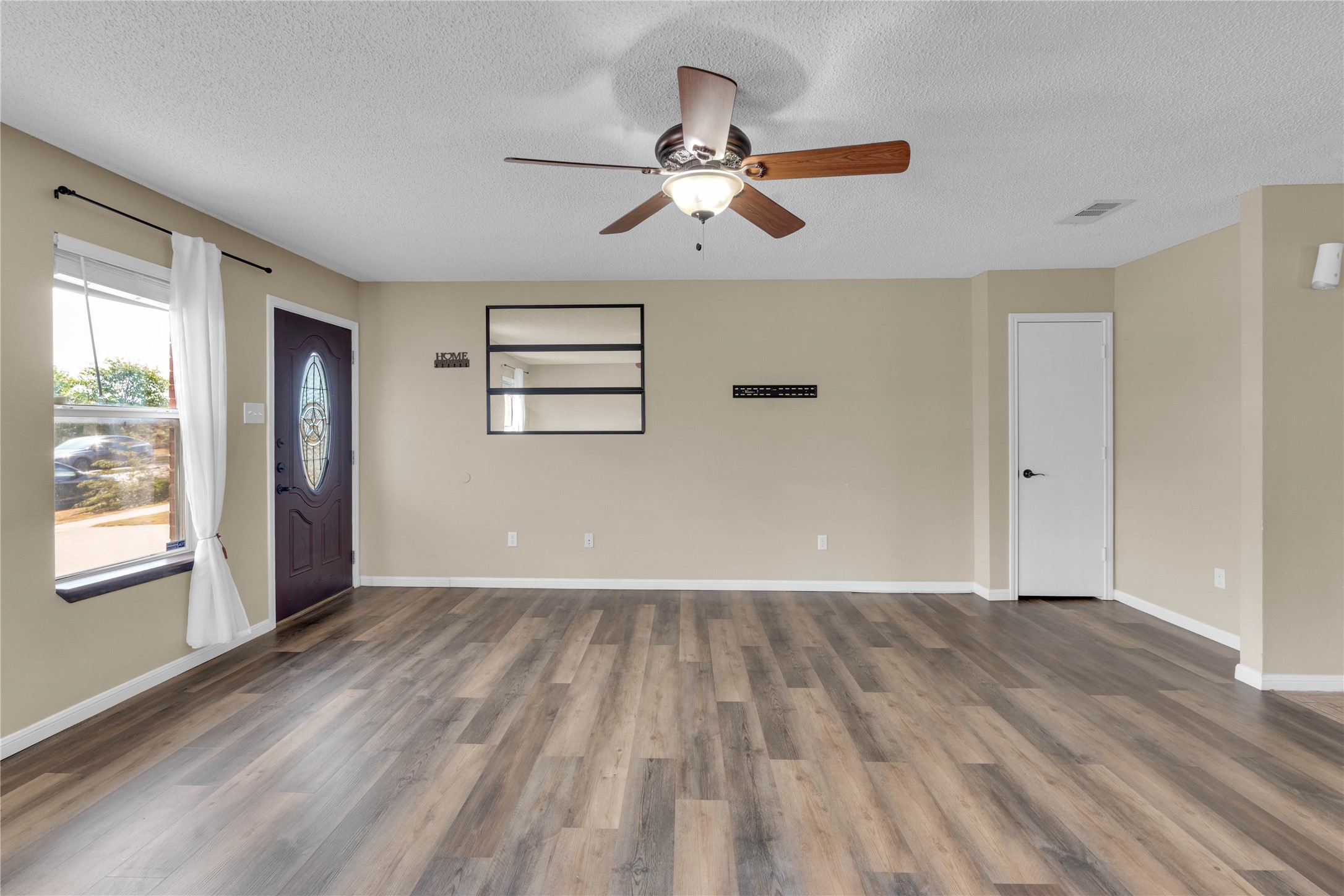 3209 Windfield Dr — photo
