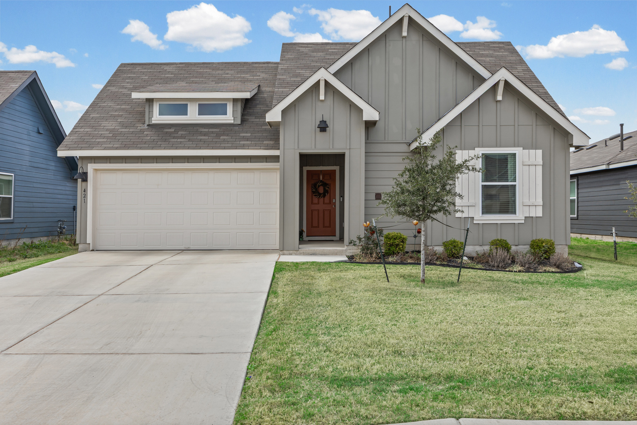 421 Lancebill Dr — photo
