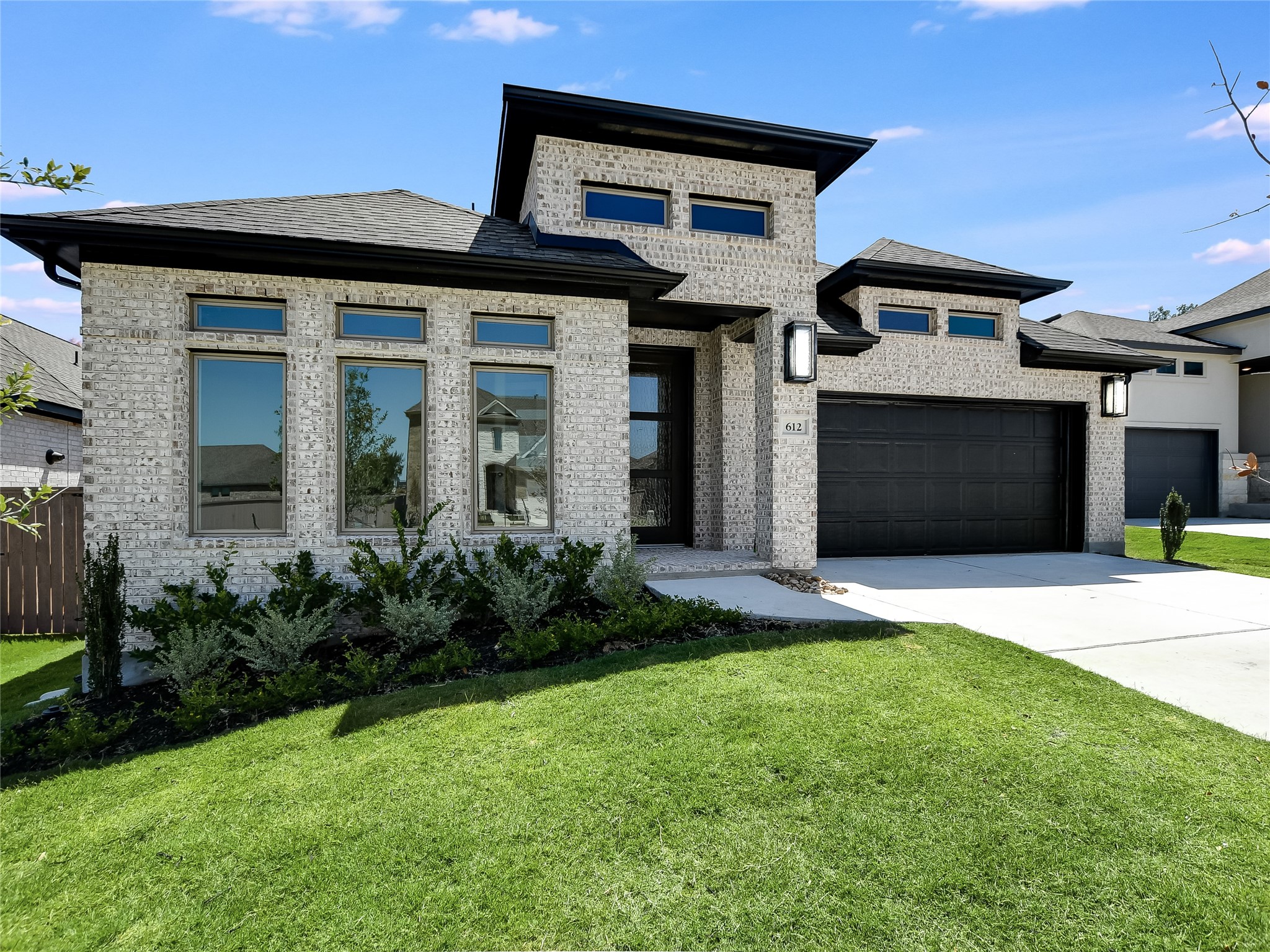 612 Jefferson Dr — photo
