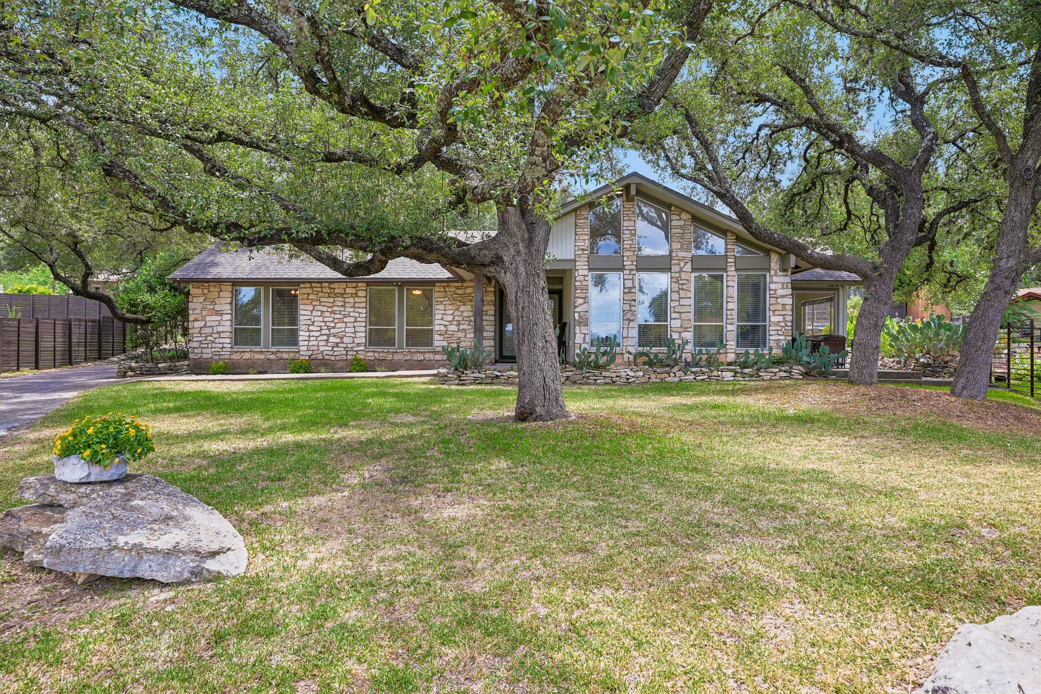 13101 Travis View Loop — photo