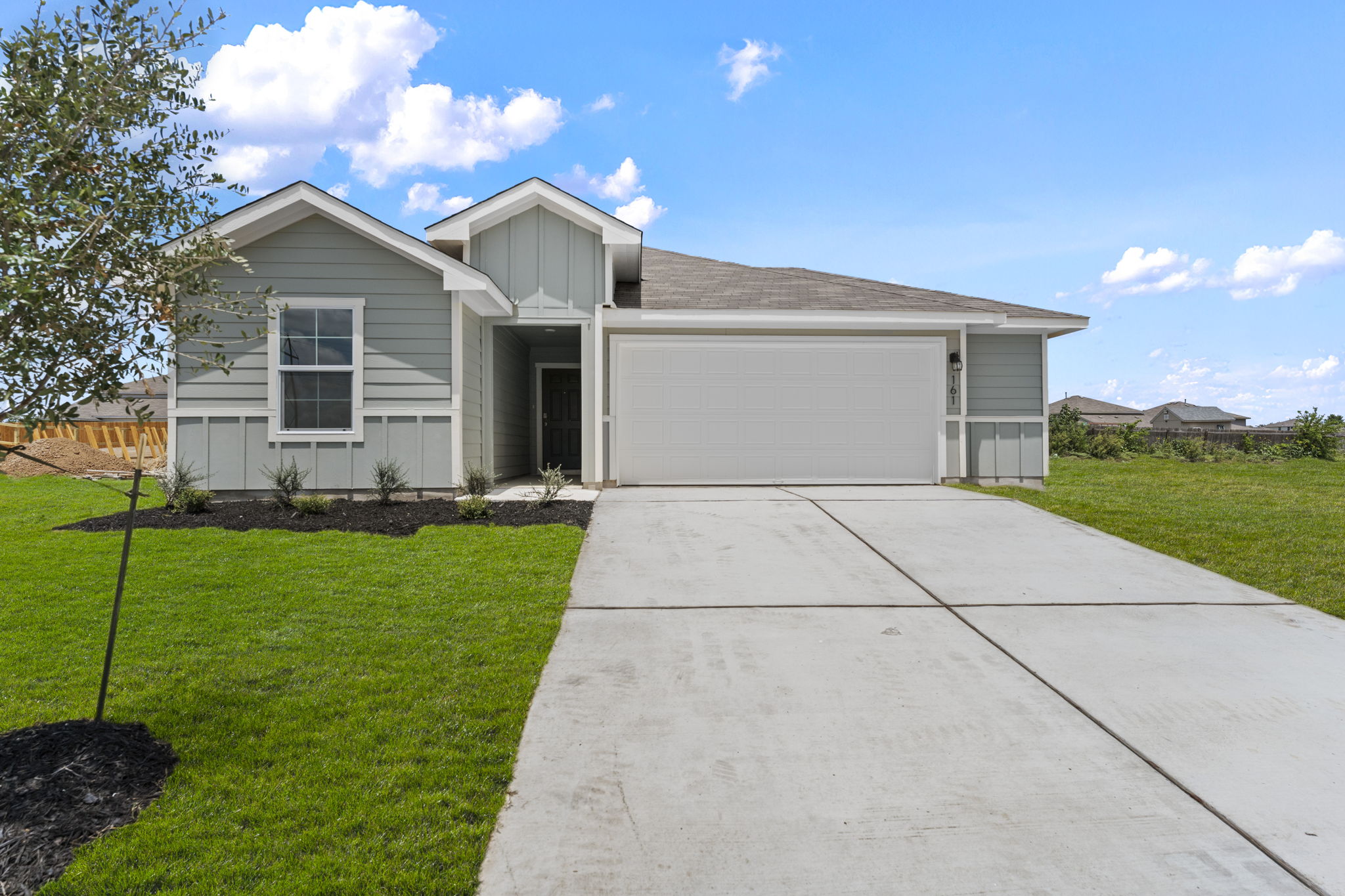 161 Belton Dr — photo